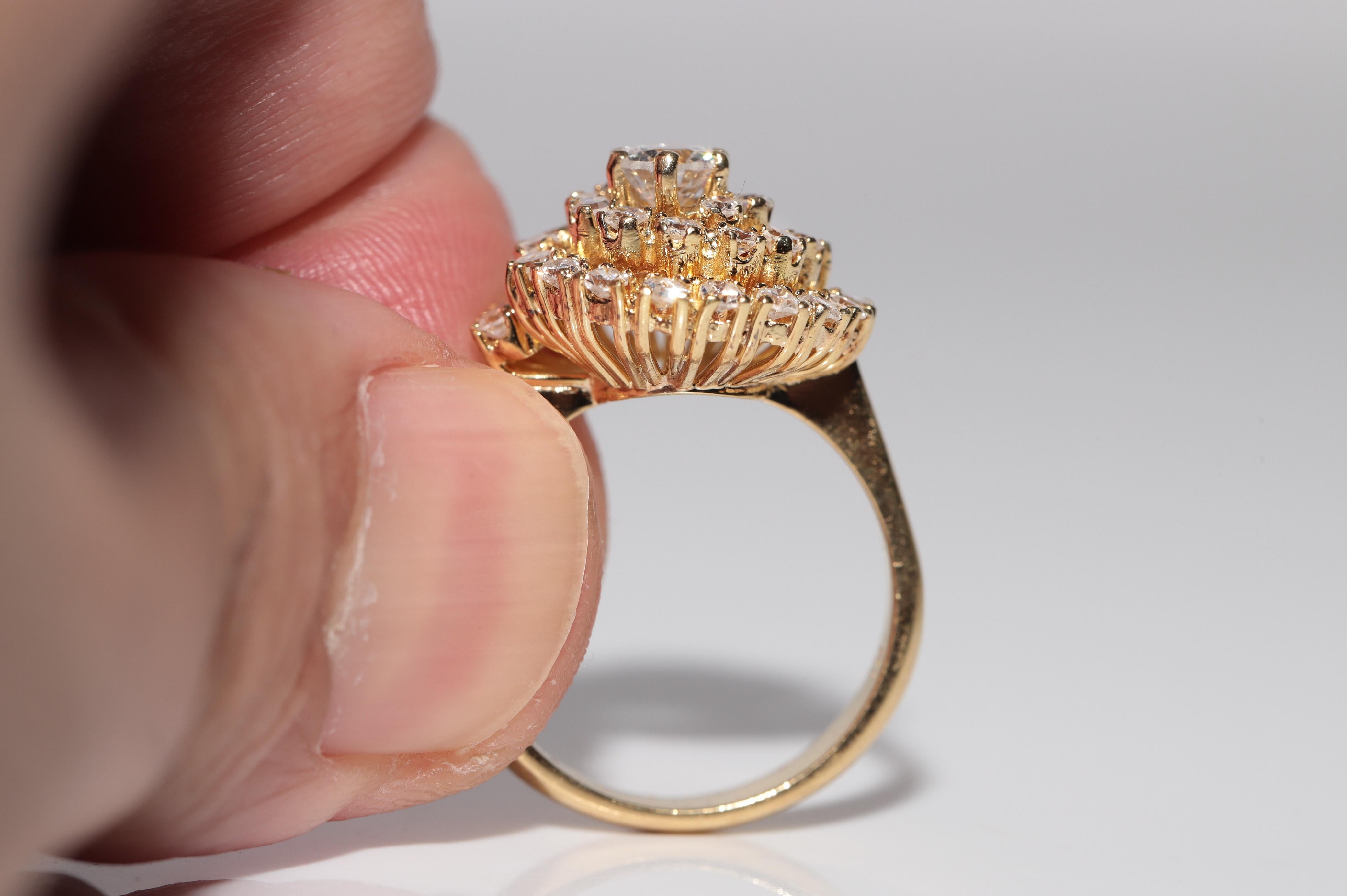 Vintage Circa 1970s 18k Gold Natural Diamond Decorated Snail Style Ring For Sale 1