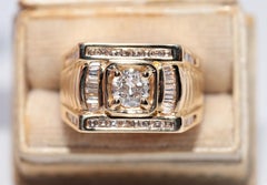 Vintage Circa 1970s 18k Gold Natural Diamond Decorated Square Style Unisex Ring