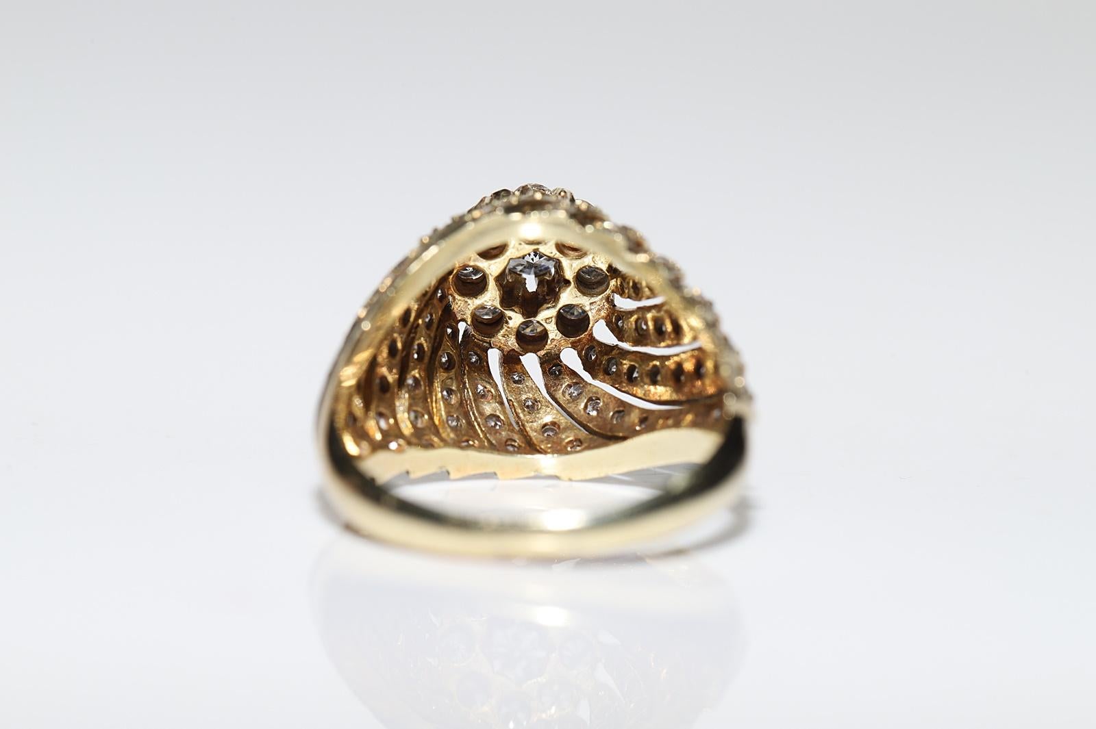 Vintage Circa 1970s 18k Gold Natural Diamond Decorated Strong Ring  For Sale 7