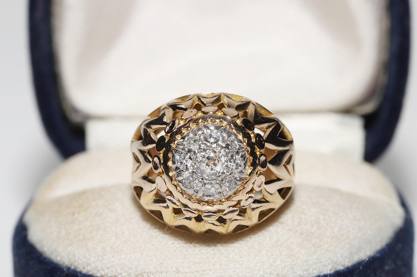En muy buen estado.
El peso total es de 6,3 gramos.
Totalmente es diamante 0,30 ct.
El diamante es de color H y claridad vvs-vs-s1.
La talla del anillo es US 2.4 .
Podemos fabricar cualquier tamaño.
Ponte en contacto para cualquier pregunta.