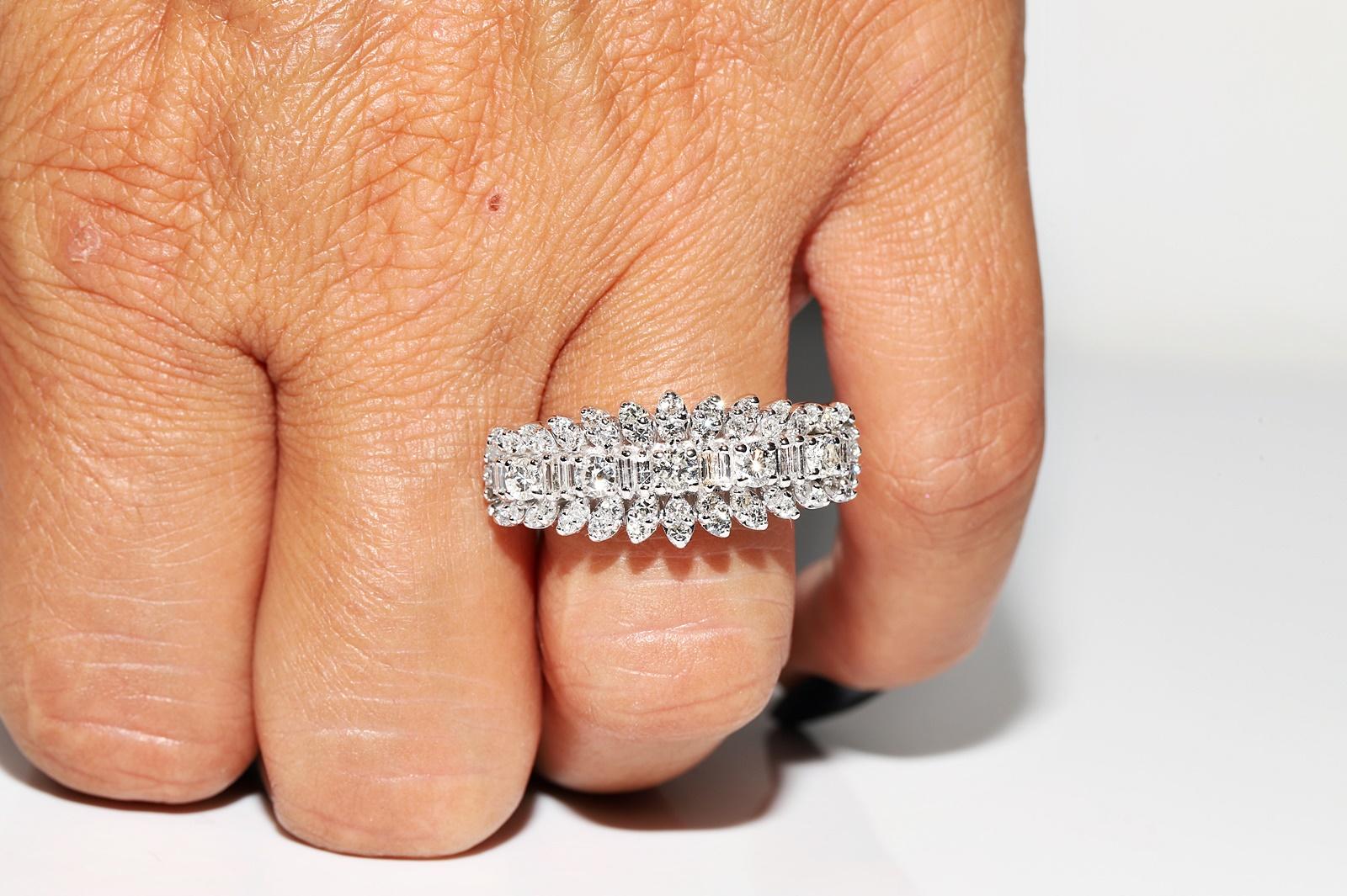 Anello forte in oro 18k con diamanti naturali decorati, CIRCA ANNI 70 In condizioni buone in vendita a Fatih/İstanbul, 34