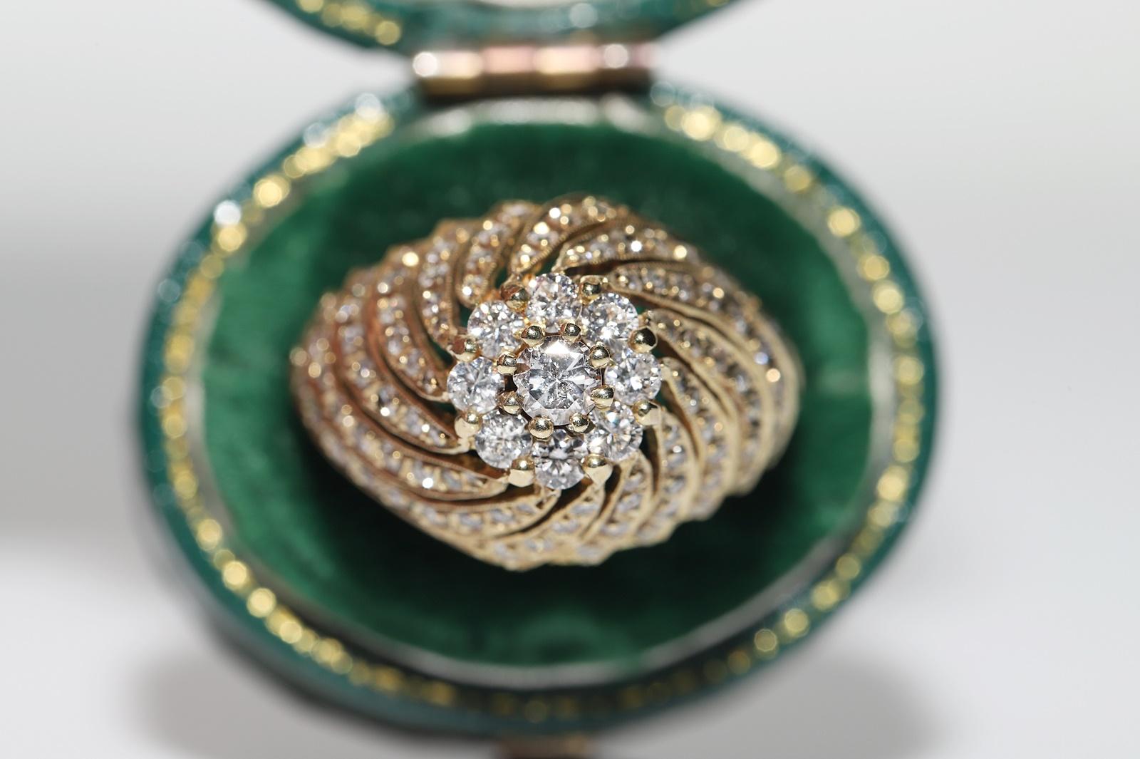 Donna Anello forte in oro 18k con diamanti naturali decorati, CIRCA ANNI 70 in vendita