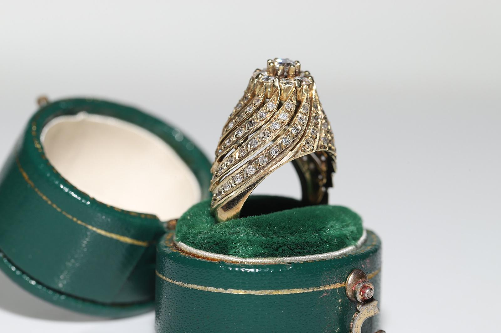 Anello forte in oro 18k con diamanti naturali decorati, CIRCA ANNI 70 in vendita 1