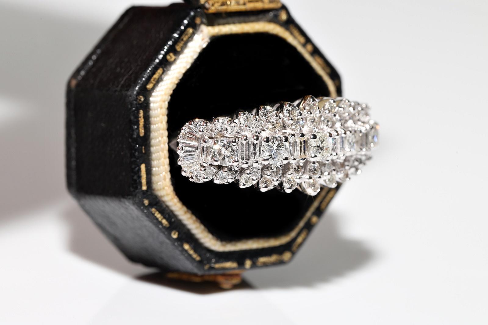 Anello forte in oro 18k con diamanti naturali decorati, CIRCA ANNI 70 in vendita 3