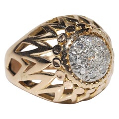 Vintage Circa 1970er Jahre 18k Gold Natürlicher Diamant Dekorierter starker Ring