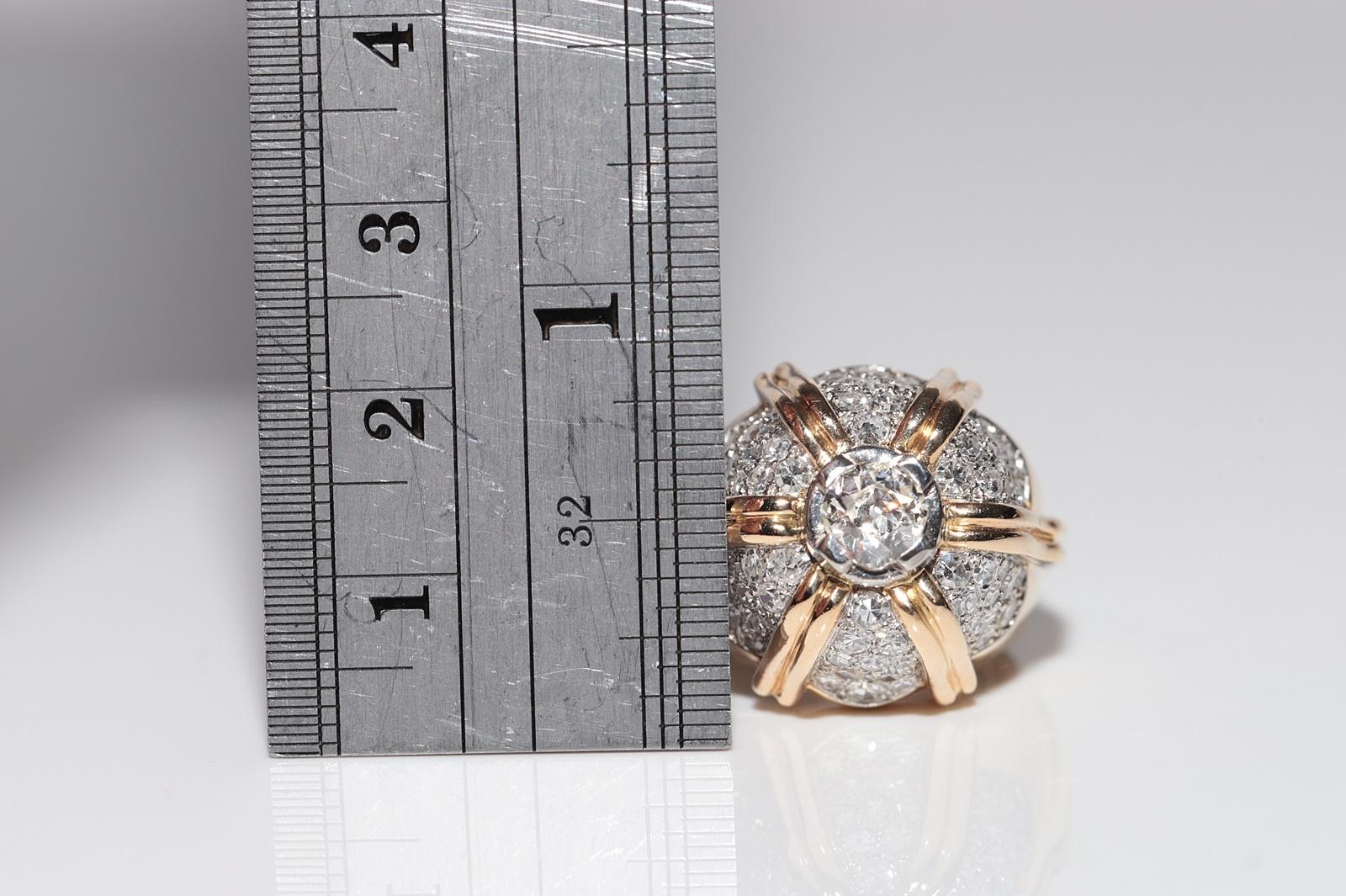 Vintage Circa 1970s Anillo TANQUE Fuerte Decorado con Diamantes Naturales en Oro de 18k en venta 5