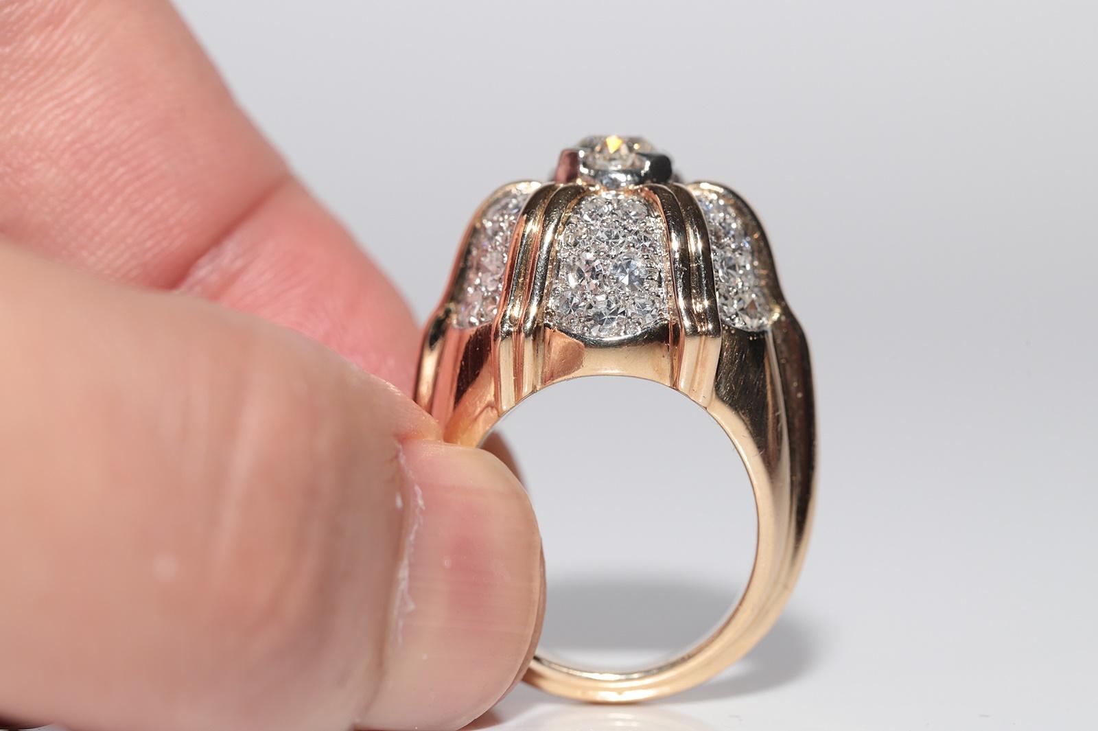 Vintage Circa 1970s Anillo TANQUE Fuerte Decorado con Diamantes Naturales en Oro de 18k en venta 2