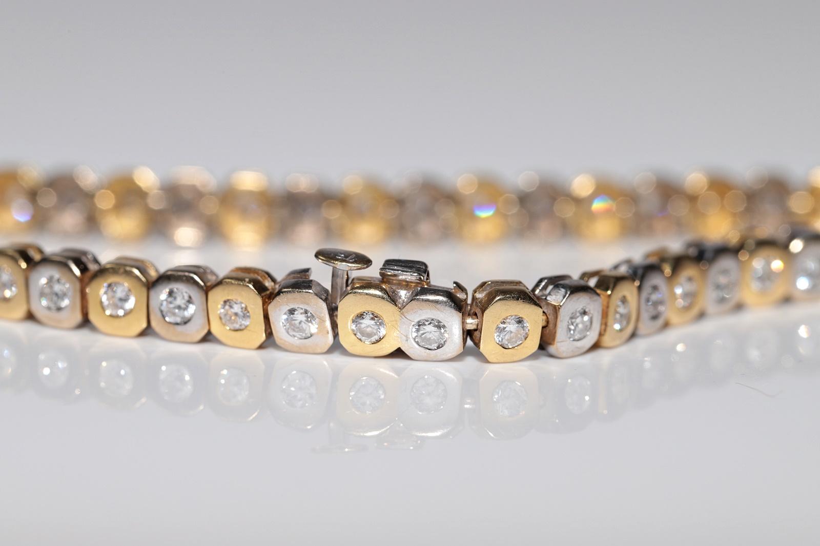 Women's Vintage Circa 1970s 18k Gold Natural Diamond Decorated Tennis Bracelet For Sale