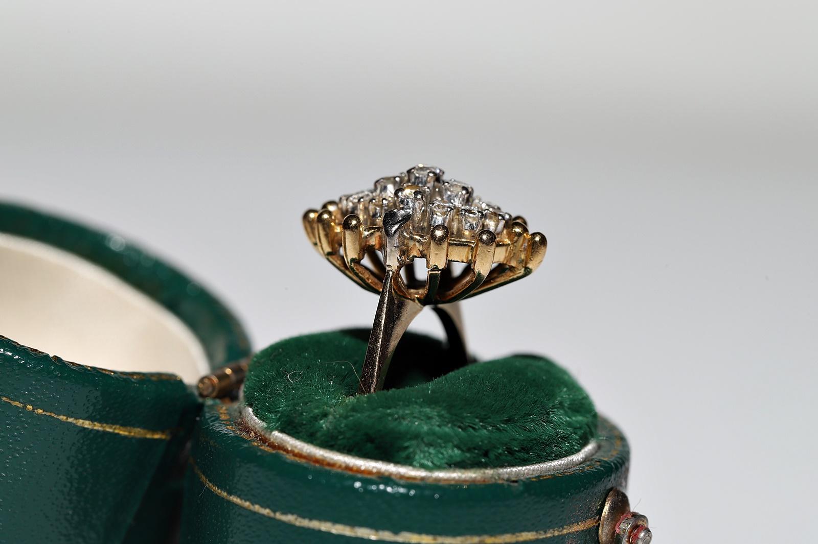 Vintage CIRCA 1970er 18k Gold Natürlicher Diamant Navette Ring  (Retro) im Angebot