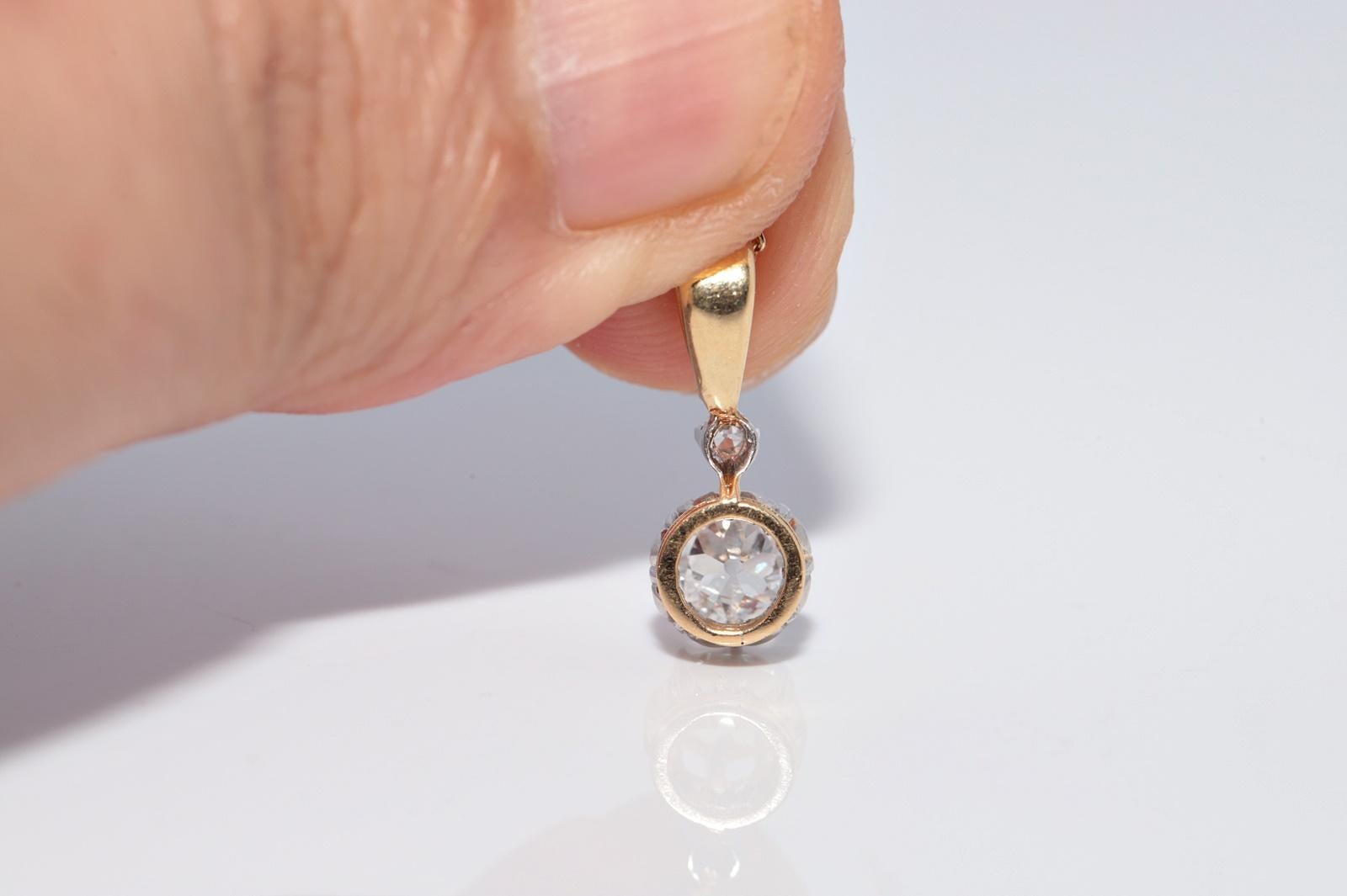 Vintage CIRCA 1970s 18k Gold Natürlicher Altschliff Diamant Solitär Anhänger Halskette im Angebot 4