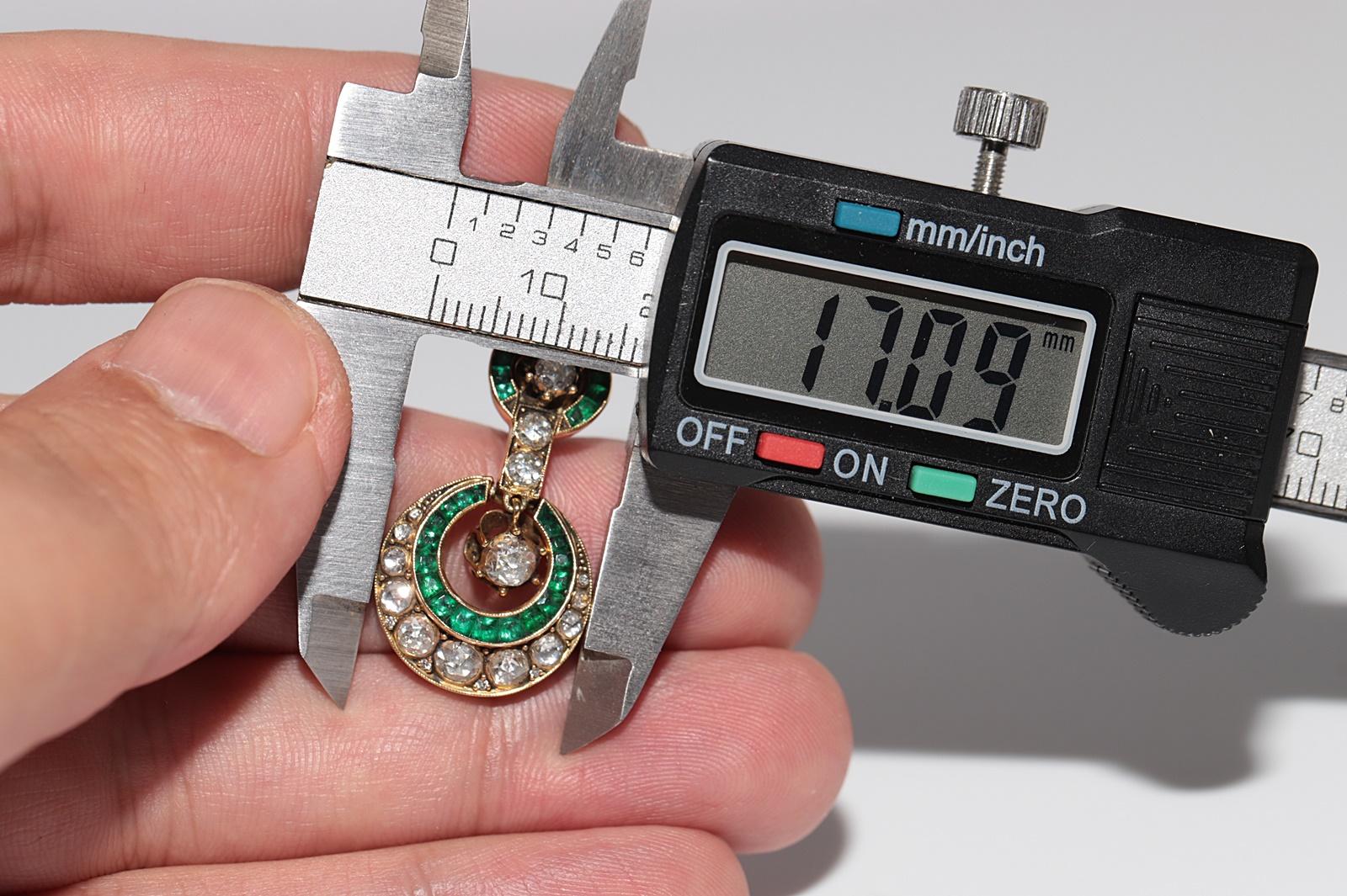 Vintage Circa 1970er Jahre 18k Gold natürlicher Rosenschliff Diamant und Smaragd Tropfenohrring im Angebot 10