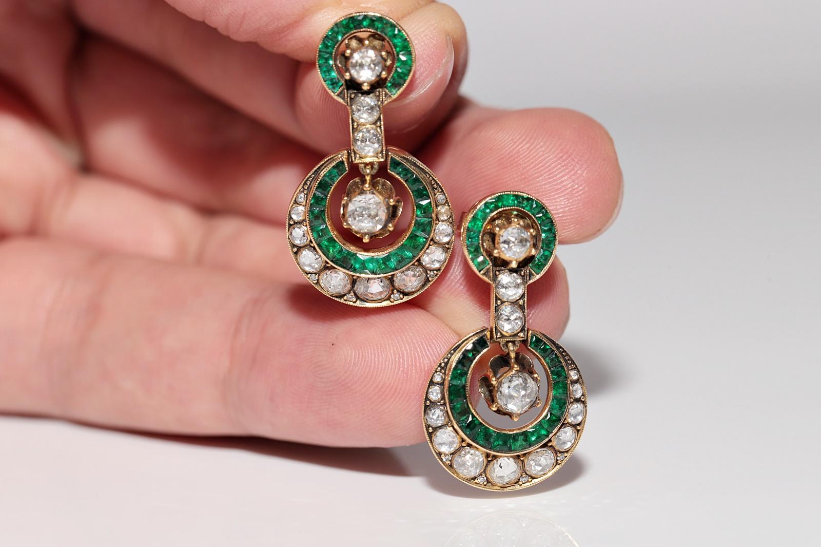 In very good condition.
Total weight is 13.6 grams.
Totally is rose cut diamond 2.50 ct.
Totally is brilliant cut diamond 0.04 ct.
The diamond is has H-I color and vs-s1 clarity.
Totally is emerald 1.50 ct.
Please contact for any questions.