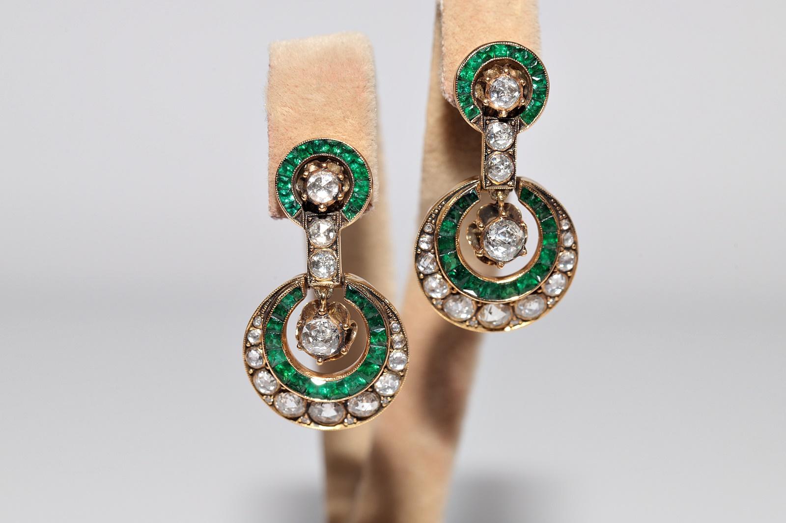 Retro Vintage Circa 1970s 18k Gold Natural Rose Cut Diamond And Emerald Drop Earring For Sale