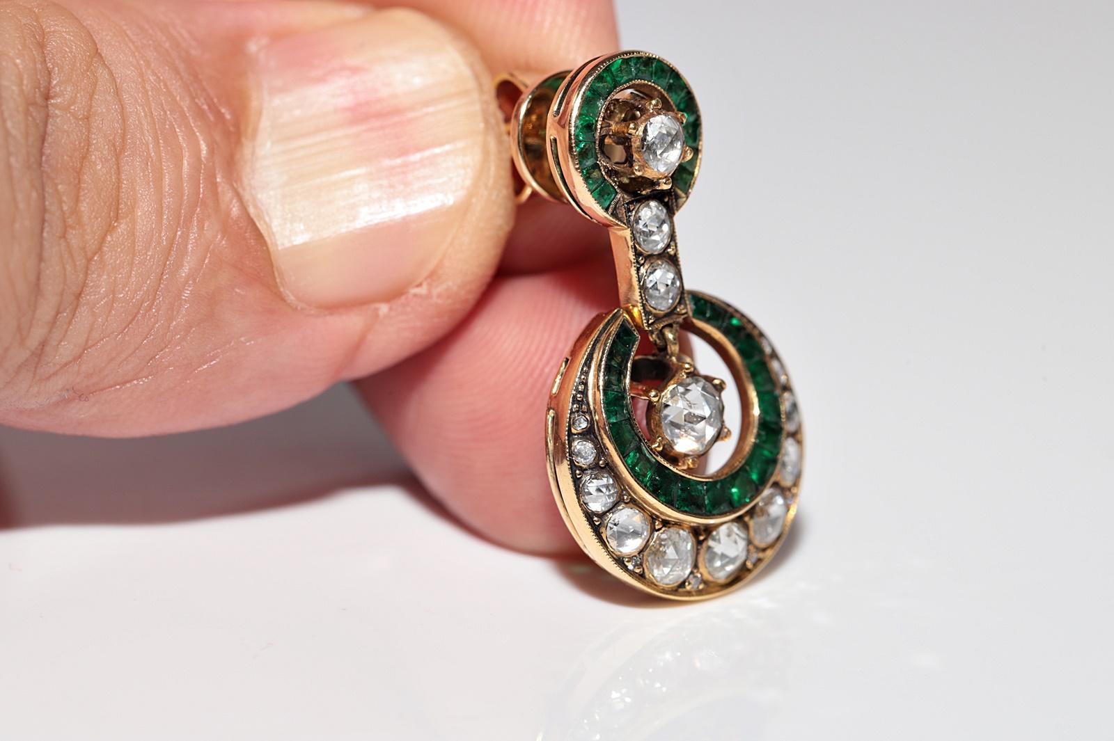 Vintage Circa 1970s 18k Gold Natural Rose Cut Diamond And Emerald Drop Earring For Sale 2