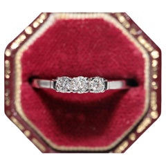 Vintage Circa 1970s 18k Gold Natural Three Diamond Decorated Band Ring