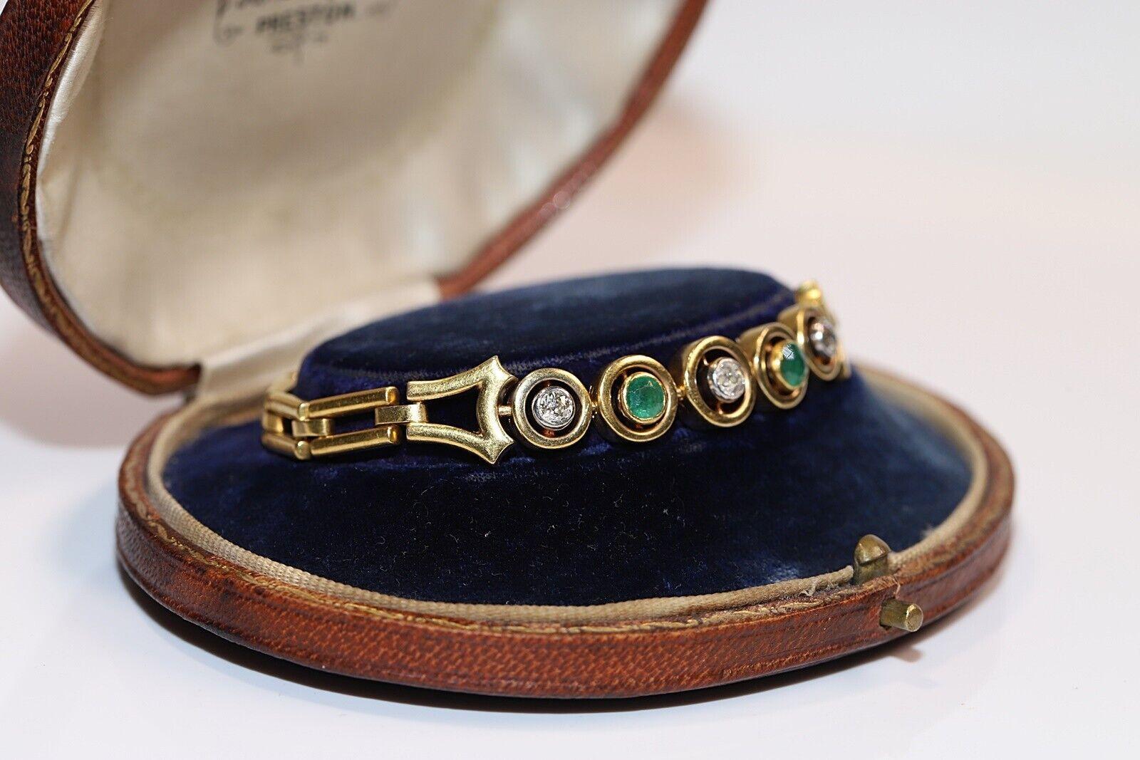 Taille vieille mine Bracelet tennis vintage des années 1970, 18 carats, diamants naturels taille ancienne et émeraudes en vente