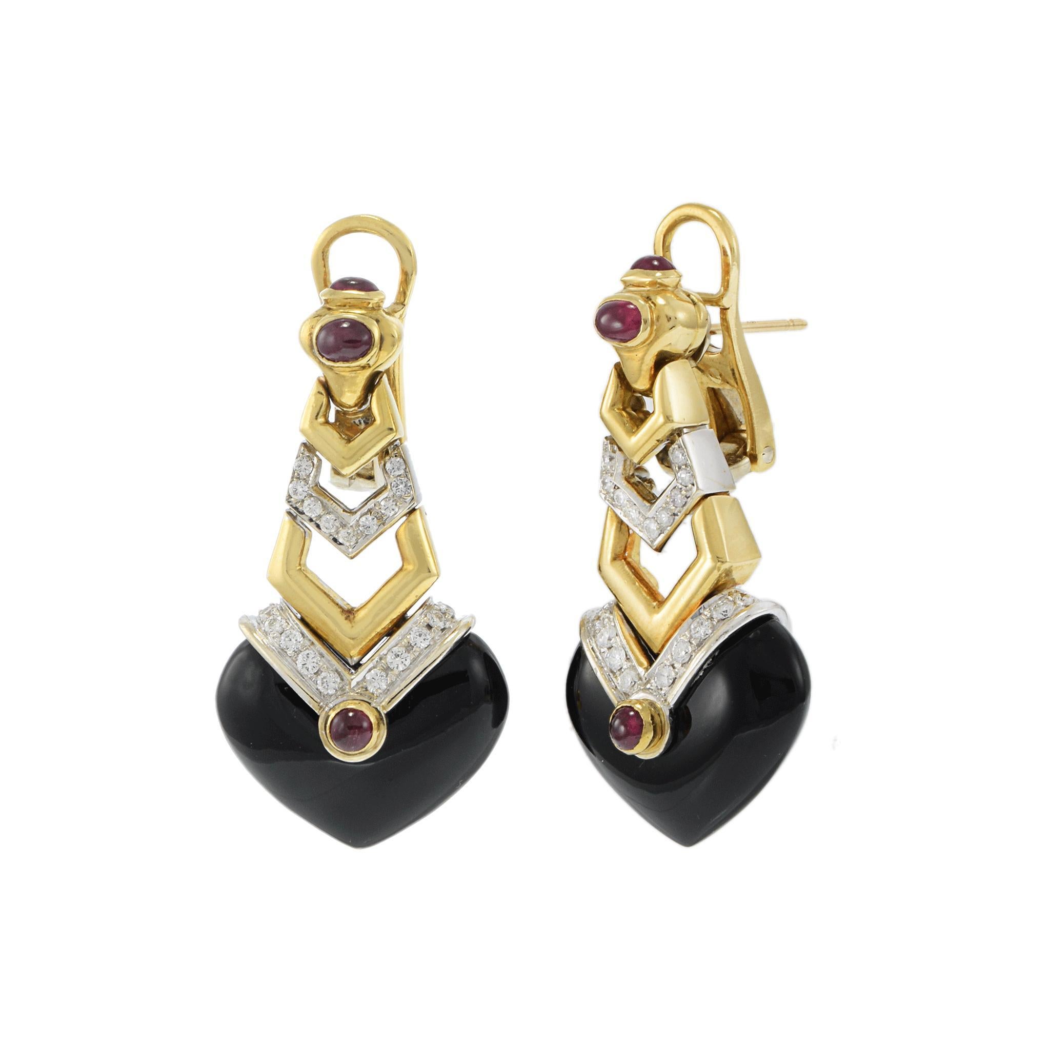 Vintage Circa 1970s 18KT Onyx, Ruby, and Diamond Drop Earrings Corte redondo en venta