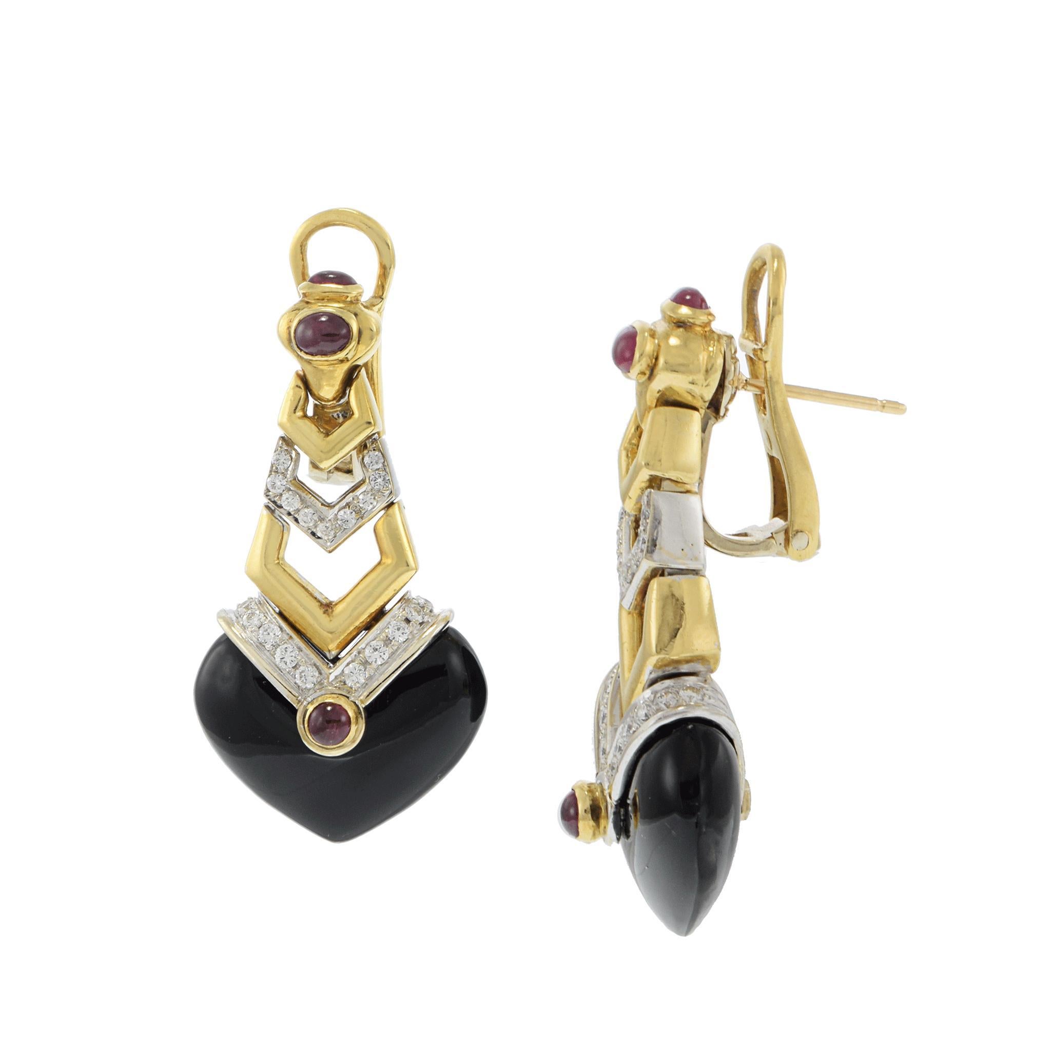 De las mujeres Vintage Circa 1970s 18KT Onyx, Ruby, and Diamond Drop Earrings en venta