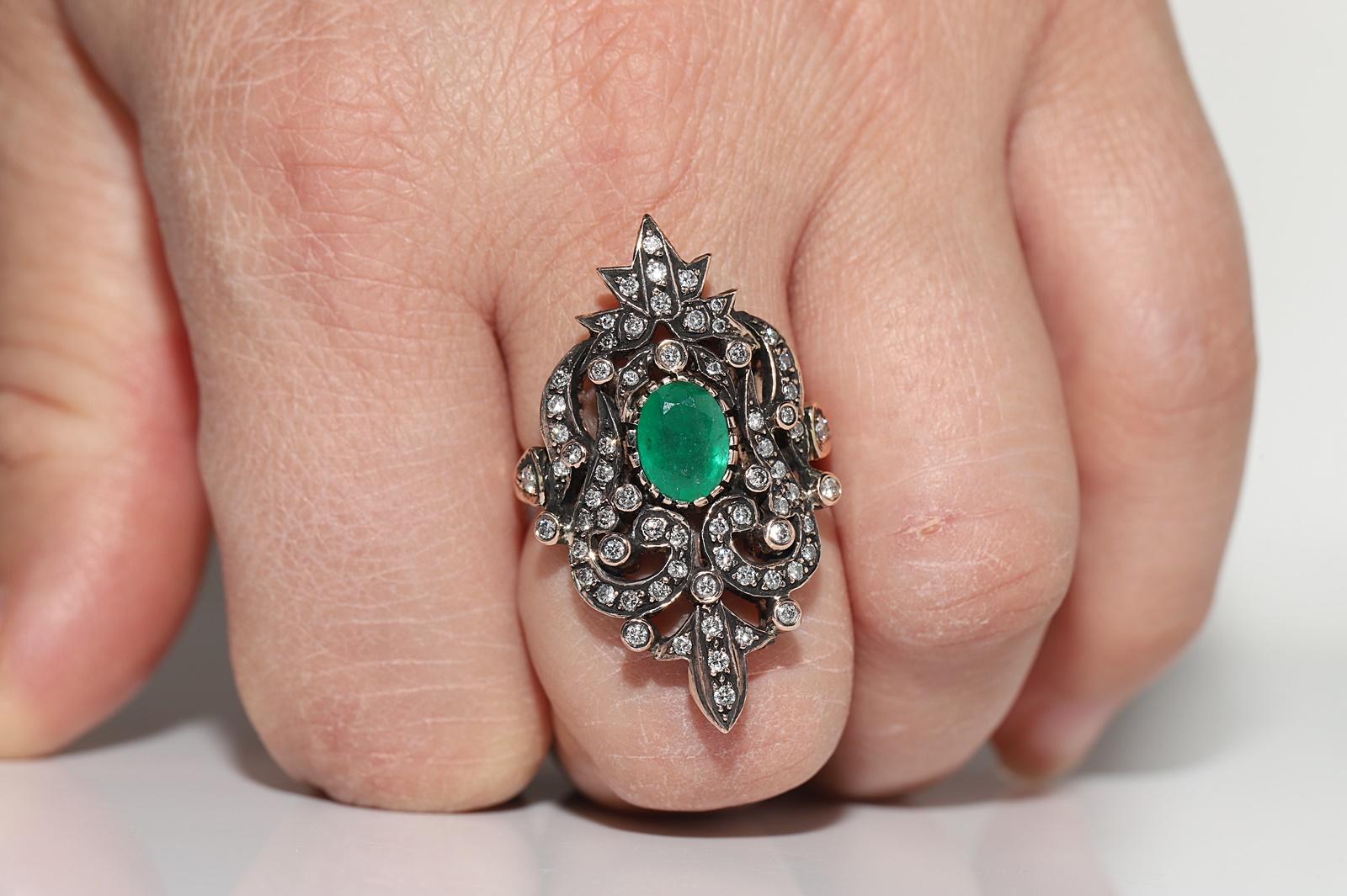 Vintage Circa 1970s 8k Gold Natural Diamond And Emerald Decorated Navette Ring For Sale 8
