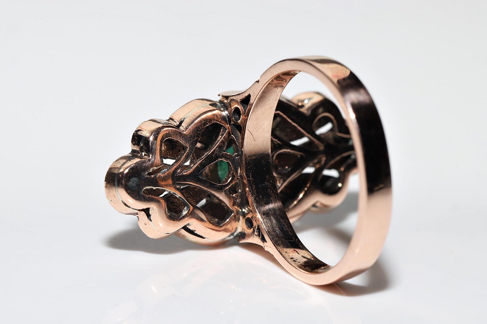 Vintage CIRCA 1970s 8k Gold Natürliche Rose Cut Diamant und Smaragd Navette Ring Damen im Angebot