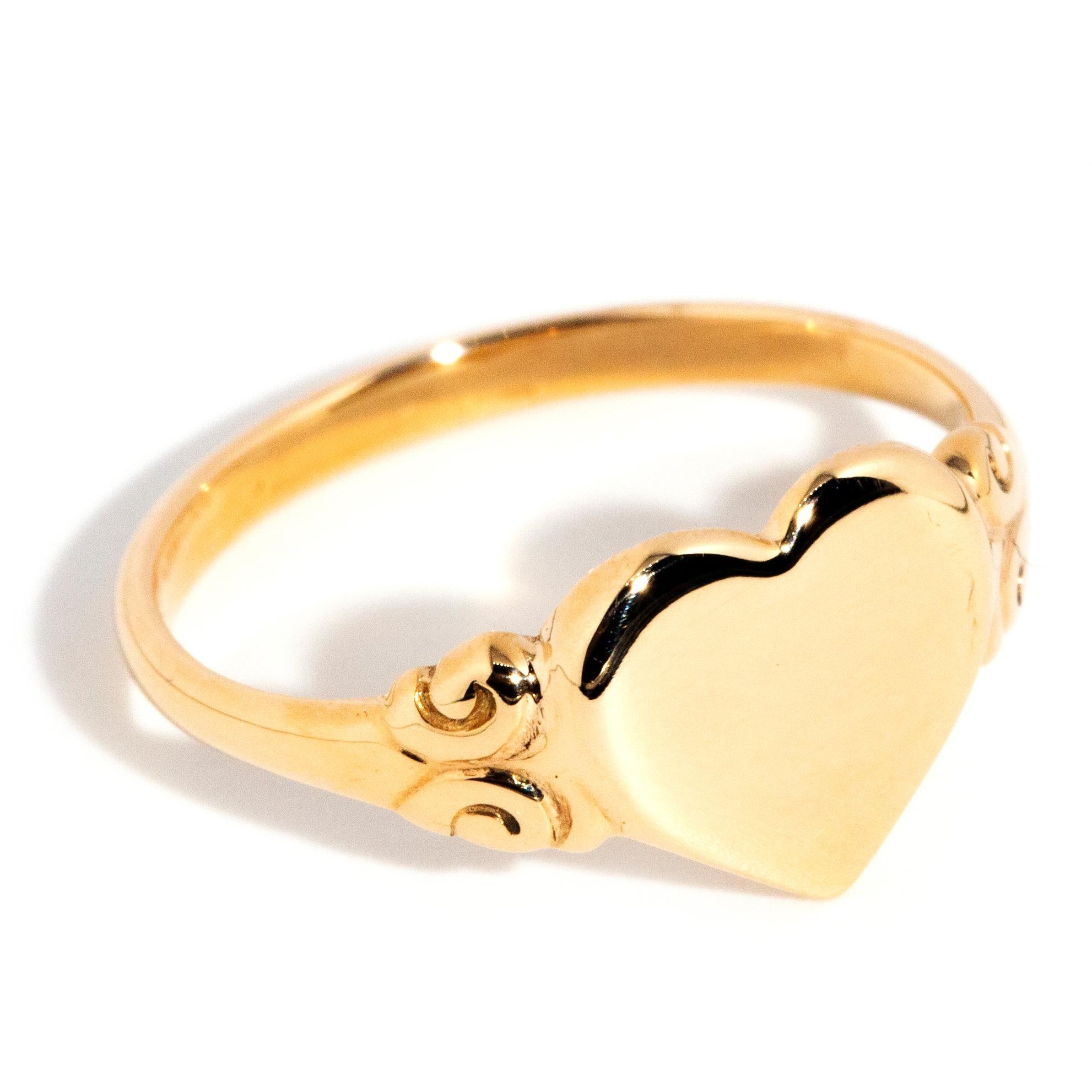 9 Karat Gelbgold Herzförmiger Love Siegelring, Vintage, ca. 1970er Jahre (Romantik)