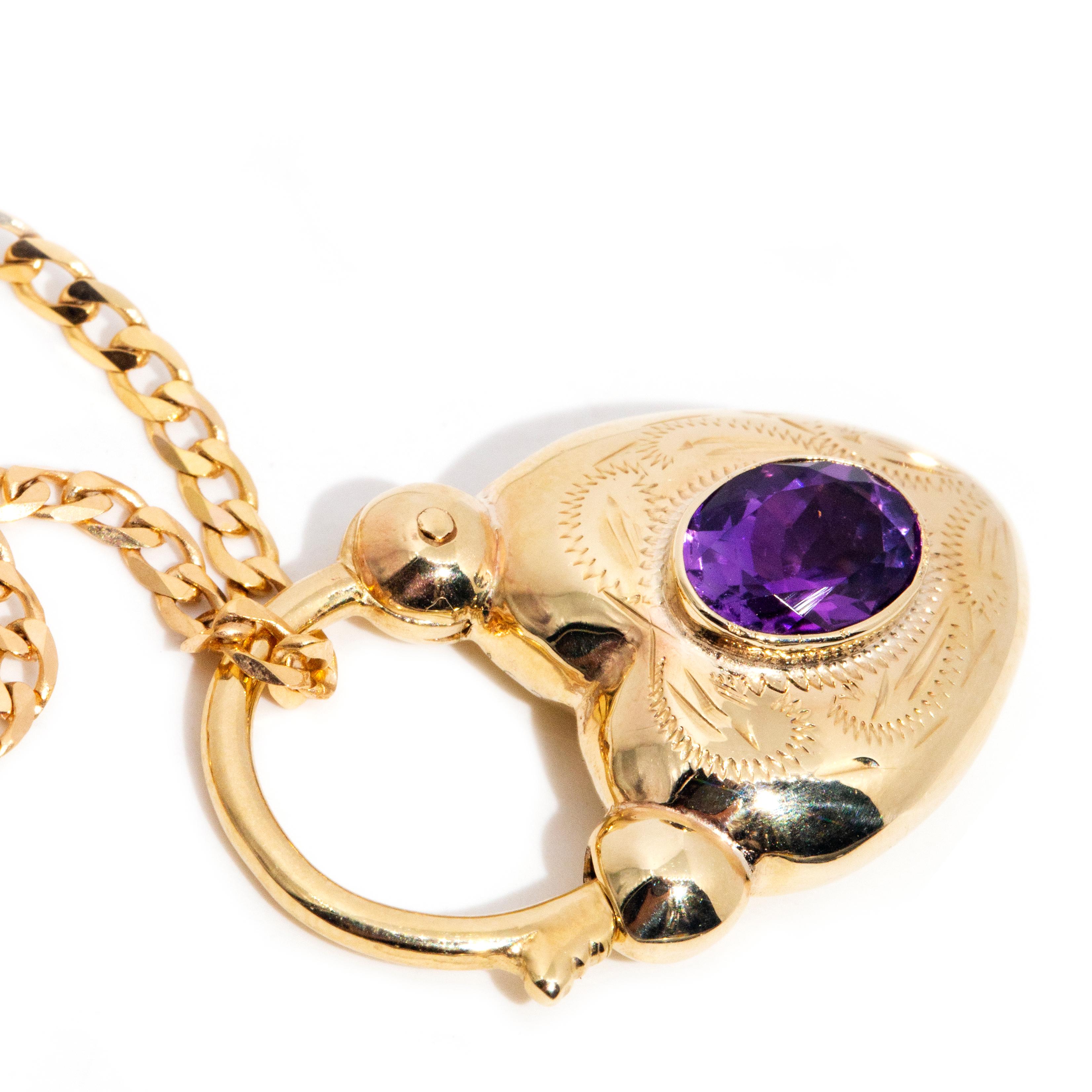 Vintage Circa 1970s Amethyst Heart Shaped Pendant & Chain 9 Carat Yellow Gold  In Good Condition For Sale In Hamilton, AU