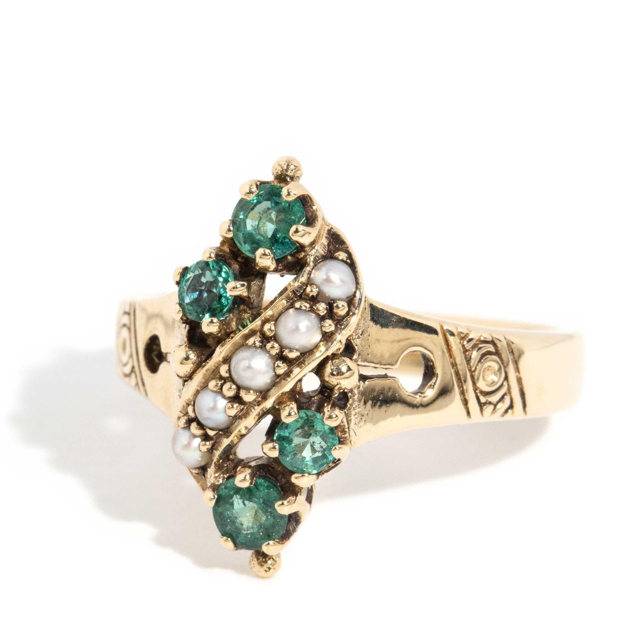 Vintage Circa 1970s Bright Emerald & Seed Pearl Ring 9 Carat Yellow Gold In Good Condition For Sale In Hamilton, AU