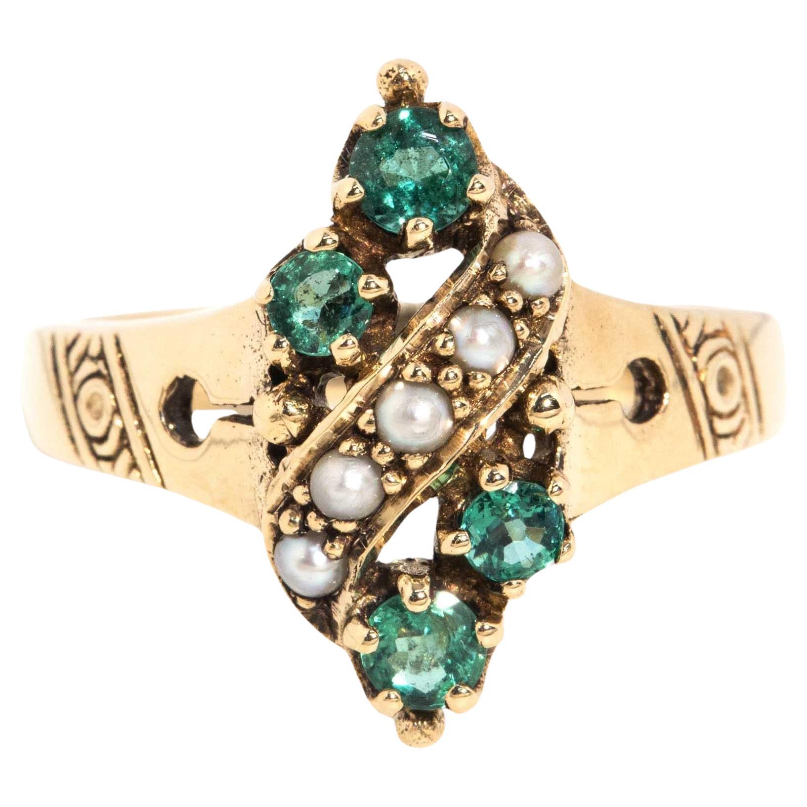 Vintage Circa 1970s Bright Emerald & Seed Pearl Ring 9 Carat Yellow Gold For Sale