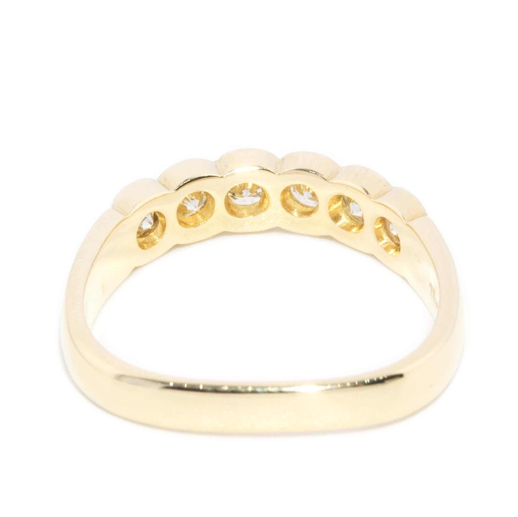 Vintage CIRCA 1970s Brillant Diamant Fünf Stein Ring 18 Karat Gelbgold im Angebot 1