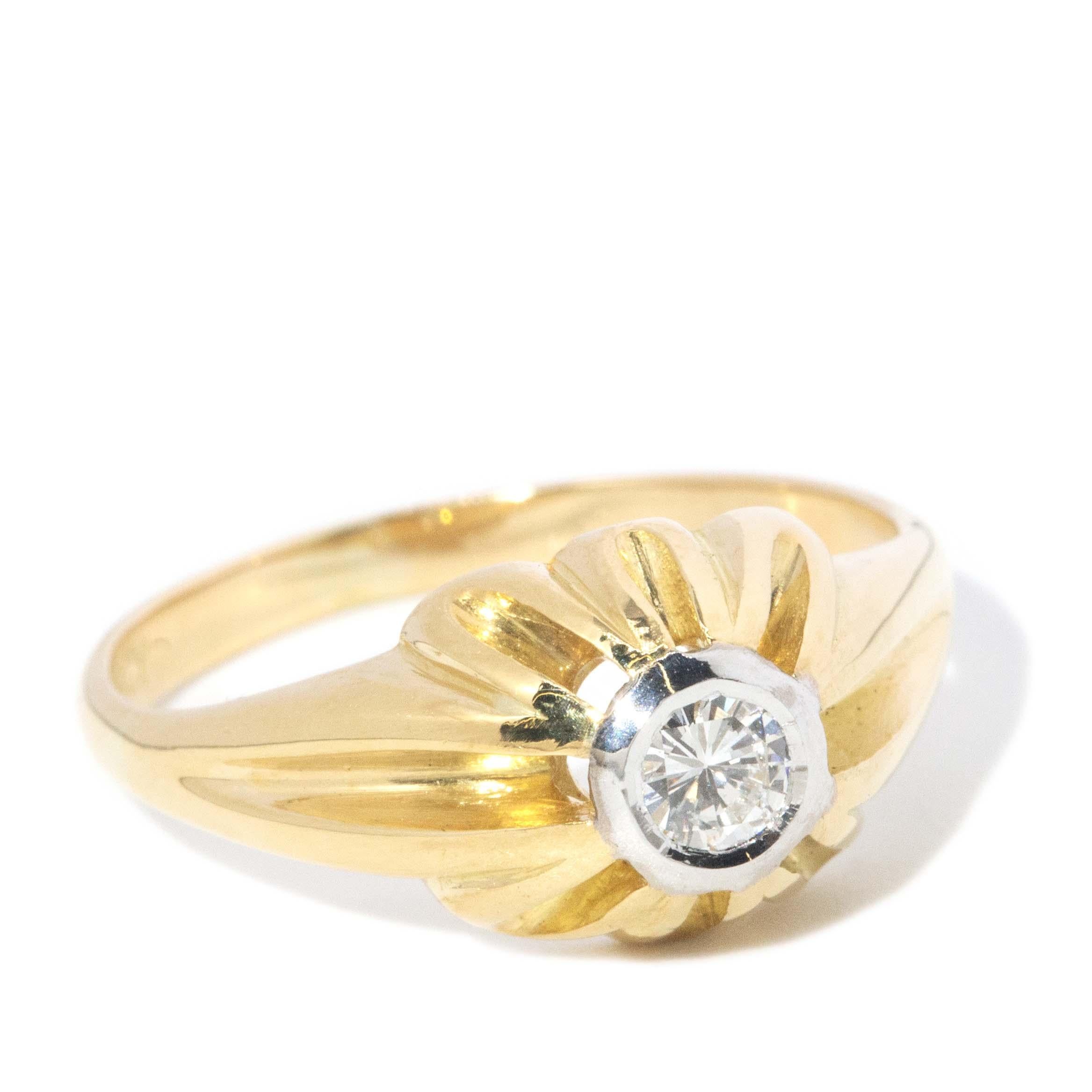 Anillo Gitano Vintage Circa 1970 Diamantes Oro Amarillo 18 Quilates en Bueno estado para la venta en Hamilton, AU