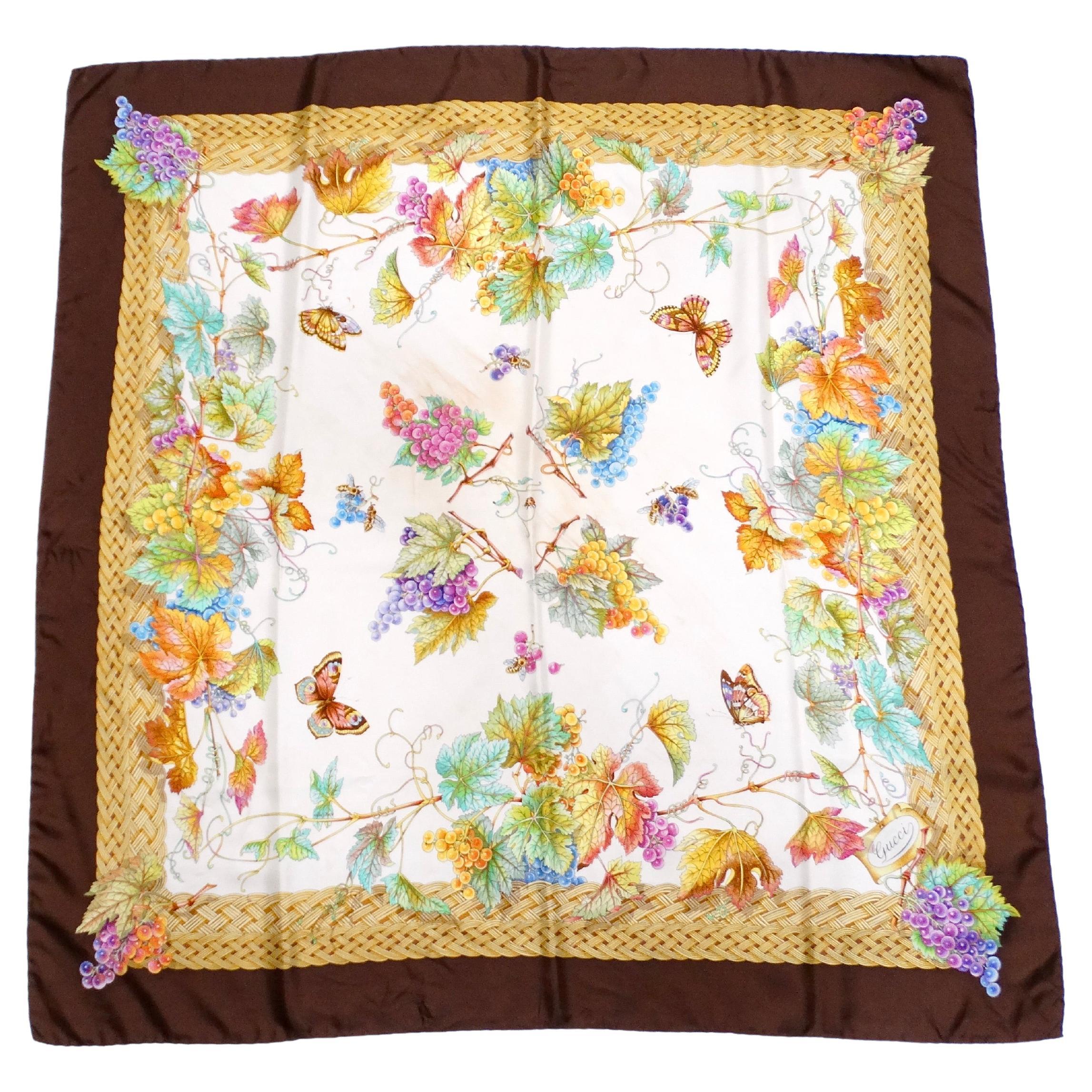 Pañuelo de seda Vintage Circa 1970s Gucci Vineyard Motif