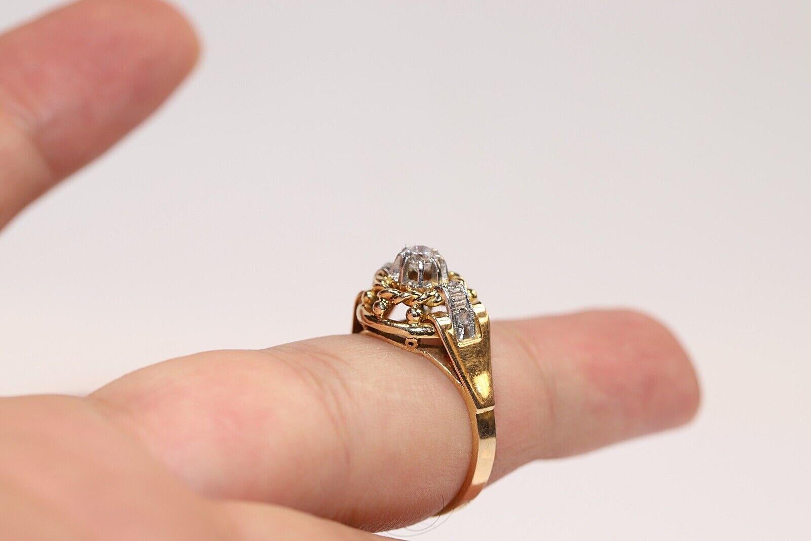 Vintage CIRCA 1970er Jahre handgefertigt 18k Gold natürlichen Diamanten verziert Ring im Angebot 2