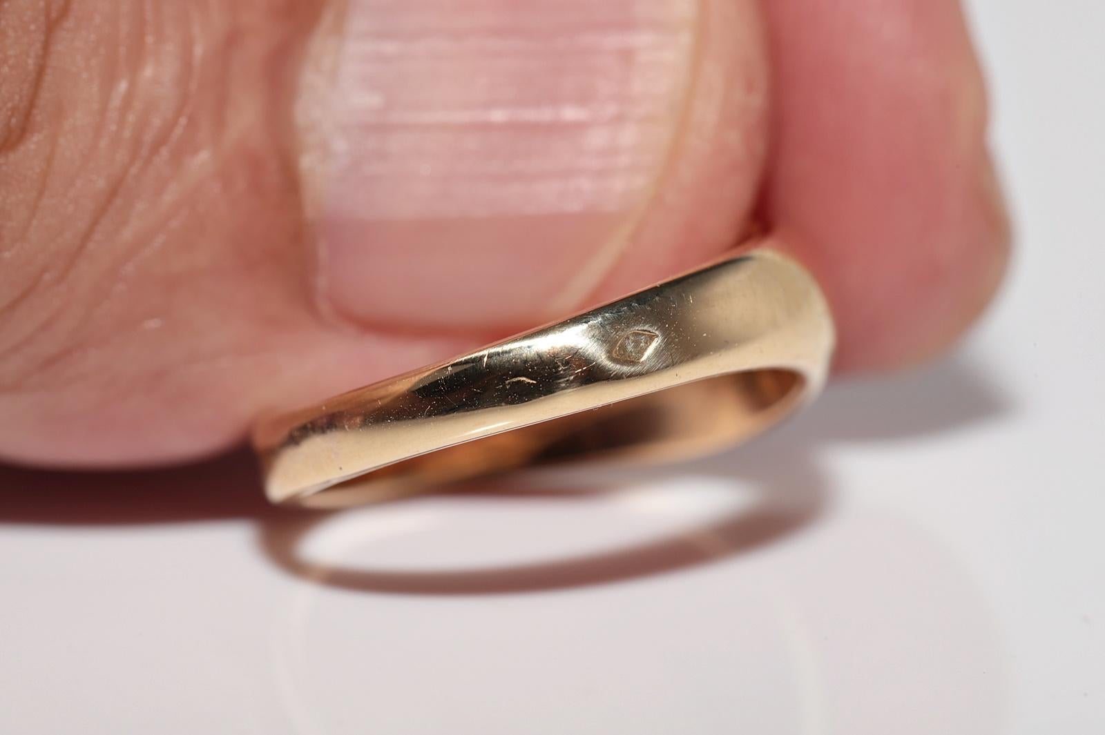 Vintage Circa 1970s Handcrafted 18k Gold Natural Diamond Solitaire Ring (Bague solitaire en or 18k avec diamant naturel) en vente 10