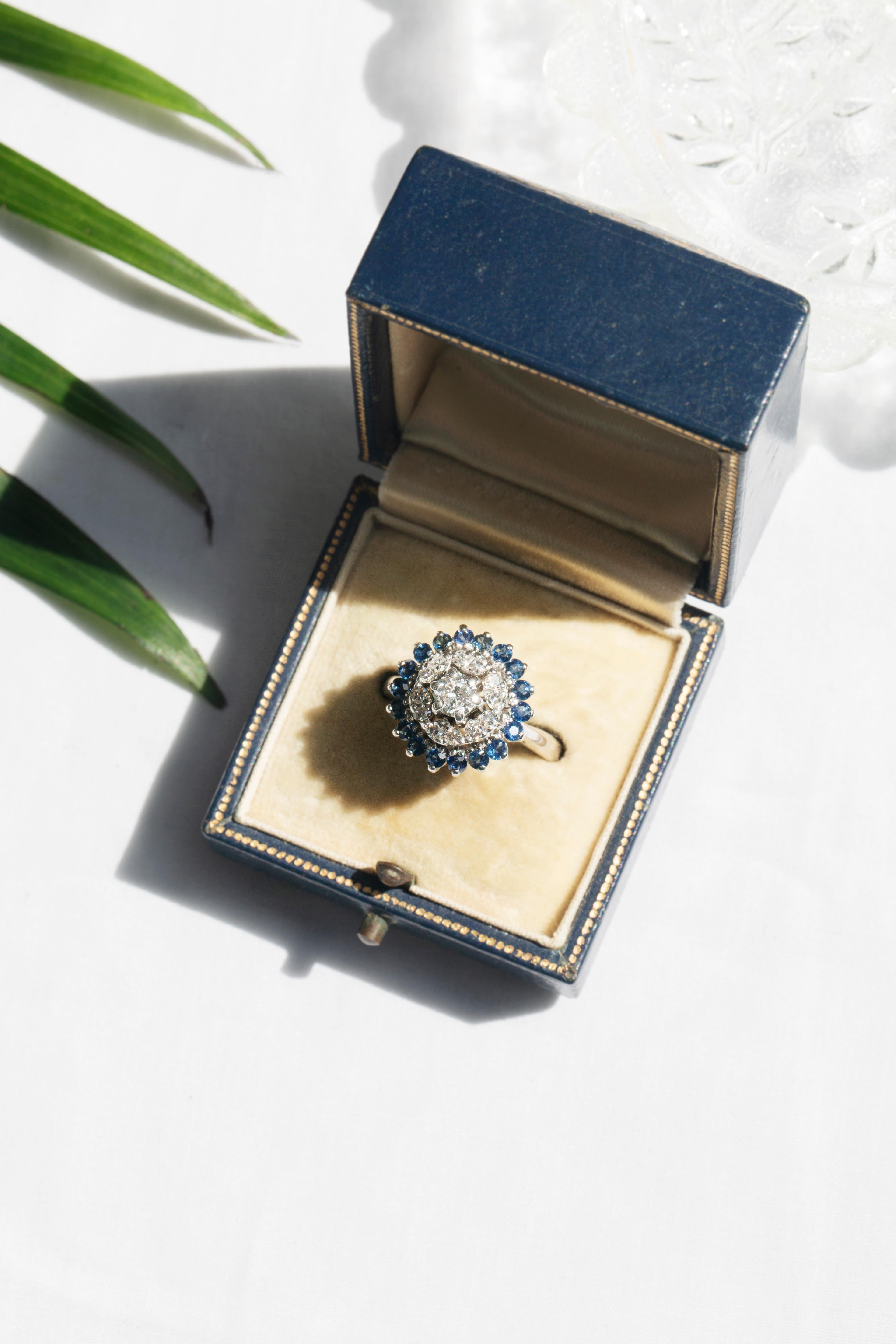 14 Karat Gold Halo-Ring mit natürlichem tiefblauem Saphir und Diamant, Vintage, ca. 1970er Jahre 6