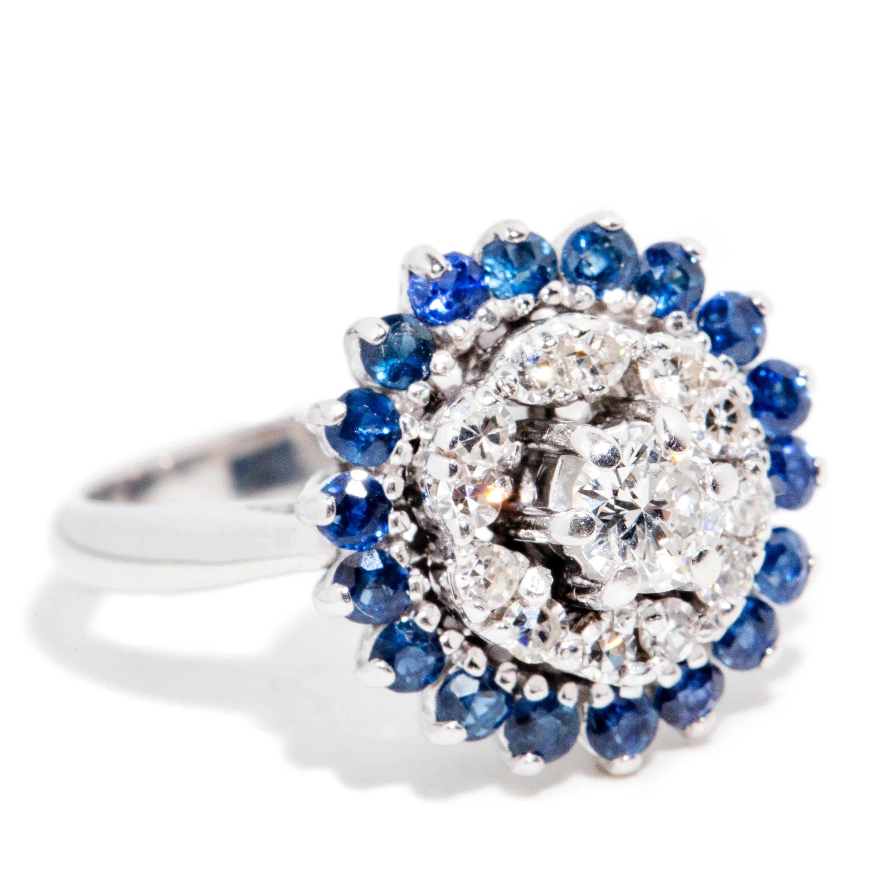 14 Karat Gold Halo-Ring mit natürlichem tiefblauem Saphir und Diamant, Vintage, ca. 1970er Jahre im Zustand „Gut“ in Hamilton, AU