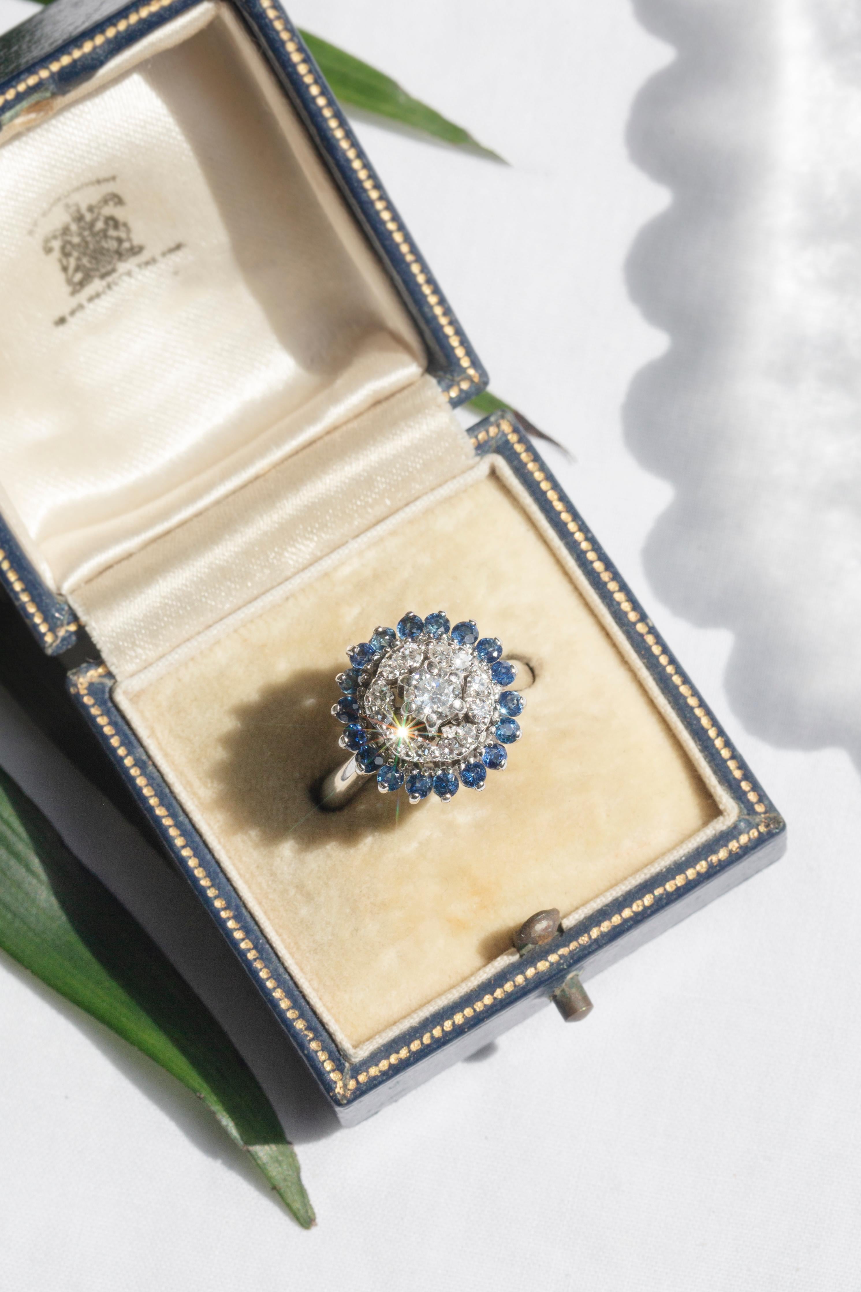 14 Karat Gold Halo-Ring mit natürlichem tiefblauem Saphir und Diamant, Vintage, ca. 1970er Jahre 2