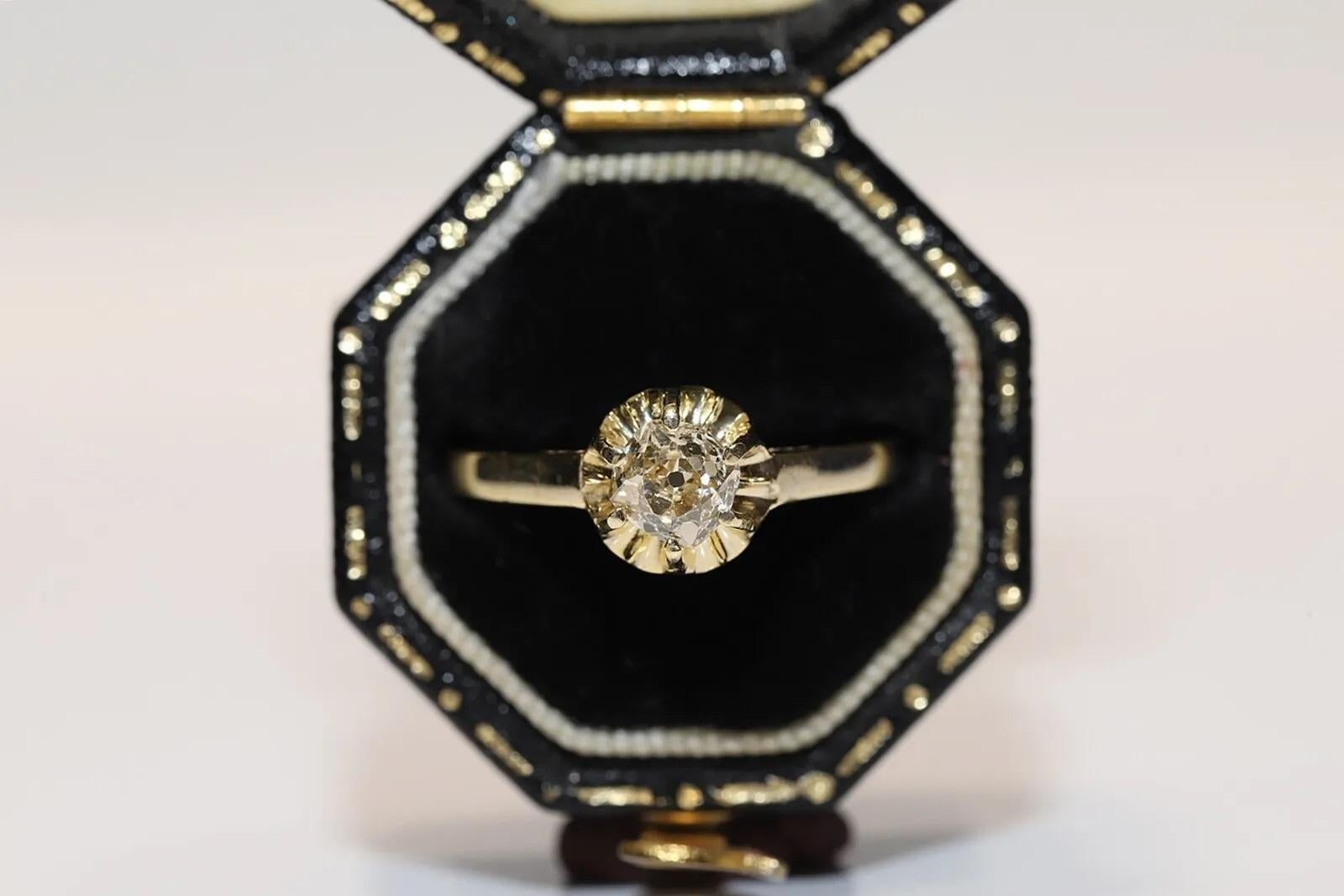 Vintage Circa 1970er Jahre Platin Natürlicher Altschliff Diamant Dekorierter Solitär Ring im Angebot 5