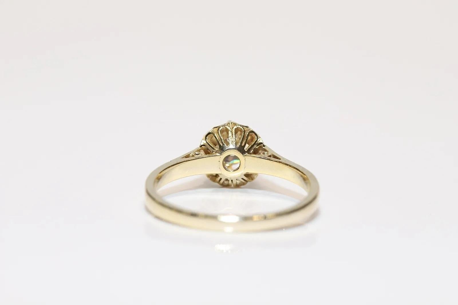 Vintage Circa 1970s Platinum Natural Old Cut Diamond Decorated Solitaire Ring (bague solitaire décorée de diamants naturels de taille ancienne) Bon état - En vente à Fatih/İstanbul, 34
