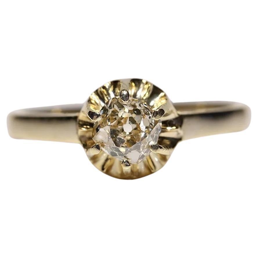 Vintage Circa 1970s Platinum Natural Old Cut Diamond Decorated Solitaire Ring (bague solitaire décorée de diamants naturels de taille ancienne) en vente