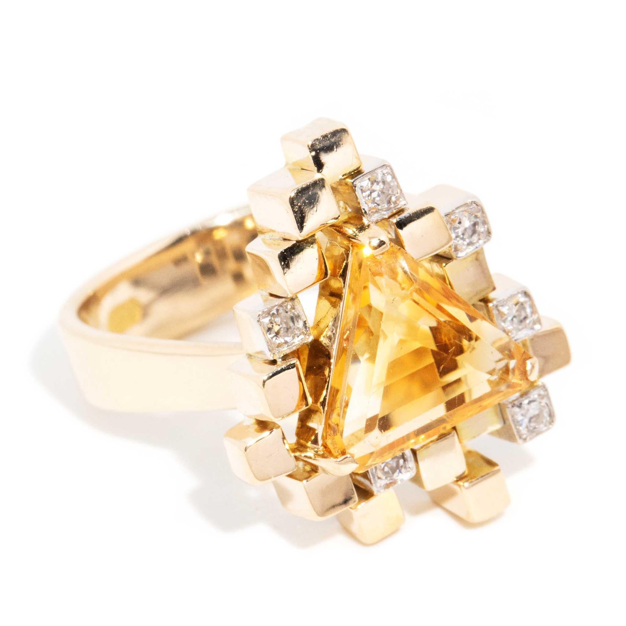 Vintage Circa 1970er Jahre Retro Citrin & Diamant Cluster-Ring 18 Karat Gelbgold (Moderne) im Angebot
