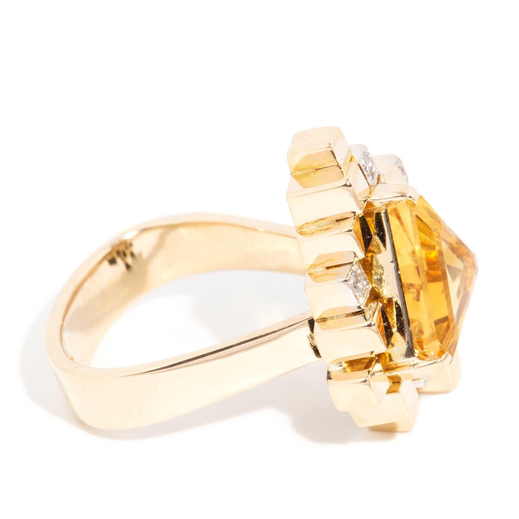 Vintage Circa 1970er Jahre Retro Citrin & Diamant Cluster-Ring 18 Karat Gelbgold im Angebot 1