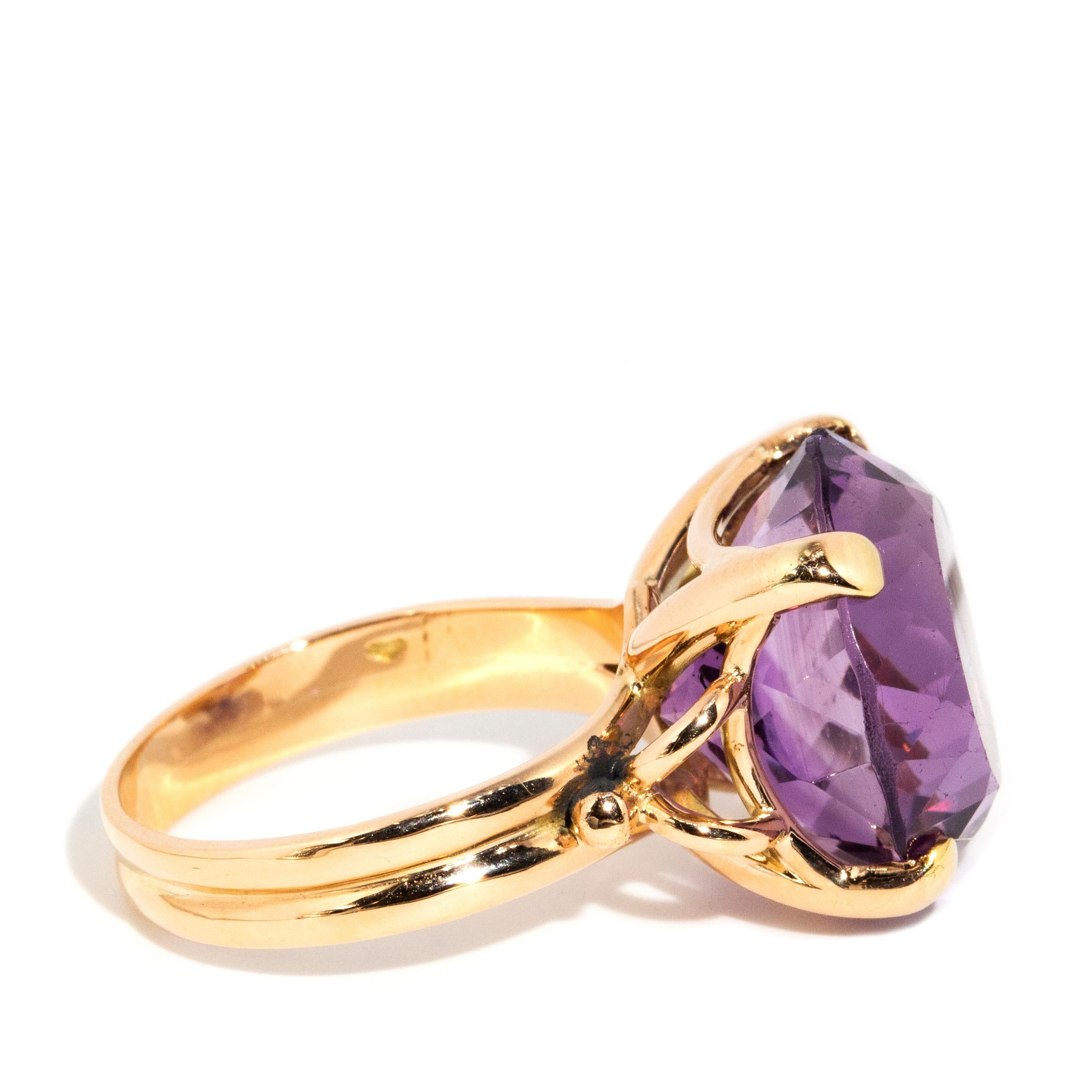 Women's Vintage Circa 1970s Round Amethyst Solitaire Cocktail Ring 14 Carat Yellow Gold For Sale