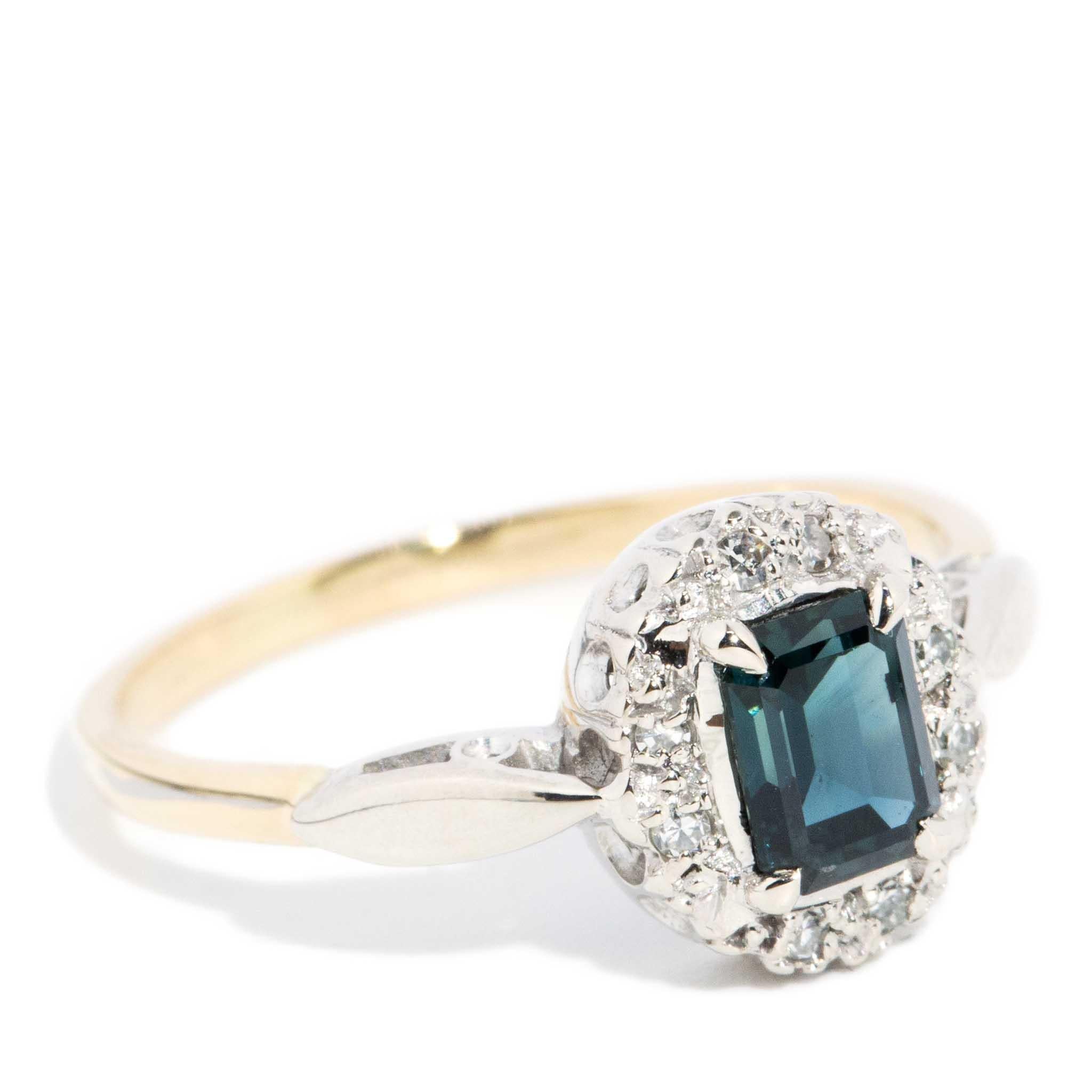 Vintage Circa 1970s Sapphire & Diamond Cluster Ring 18 Carat Gold In Good Condition For Sale In Hamilton, AU
