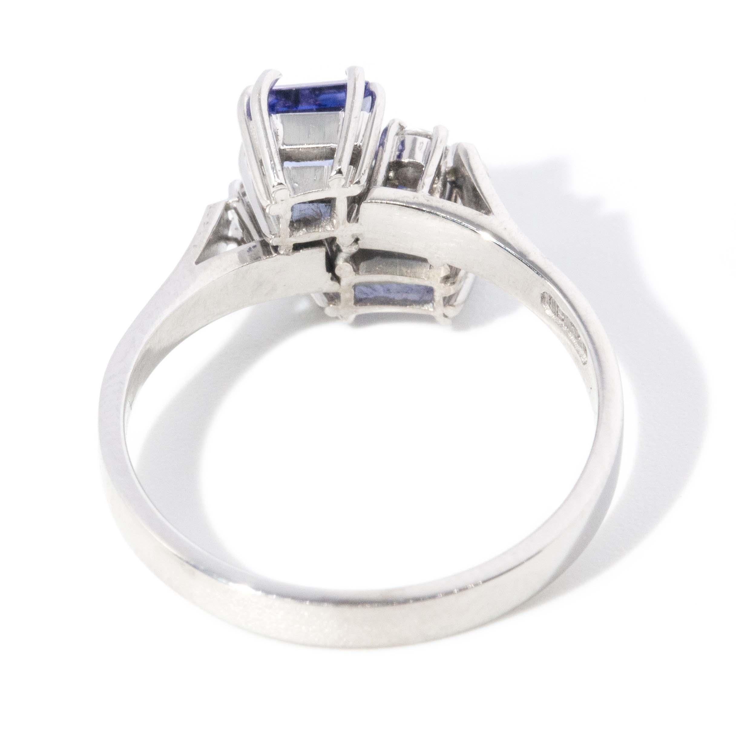 Vintage Circa 1970s Anillo Gemelo Tanzanita Diamante Oro Blanco 18 Quilates en venta 3