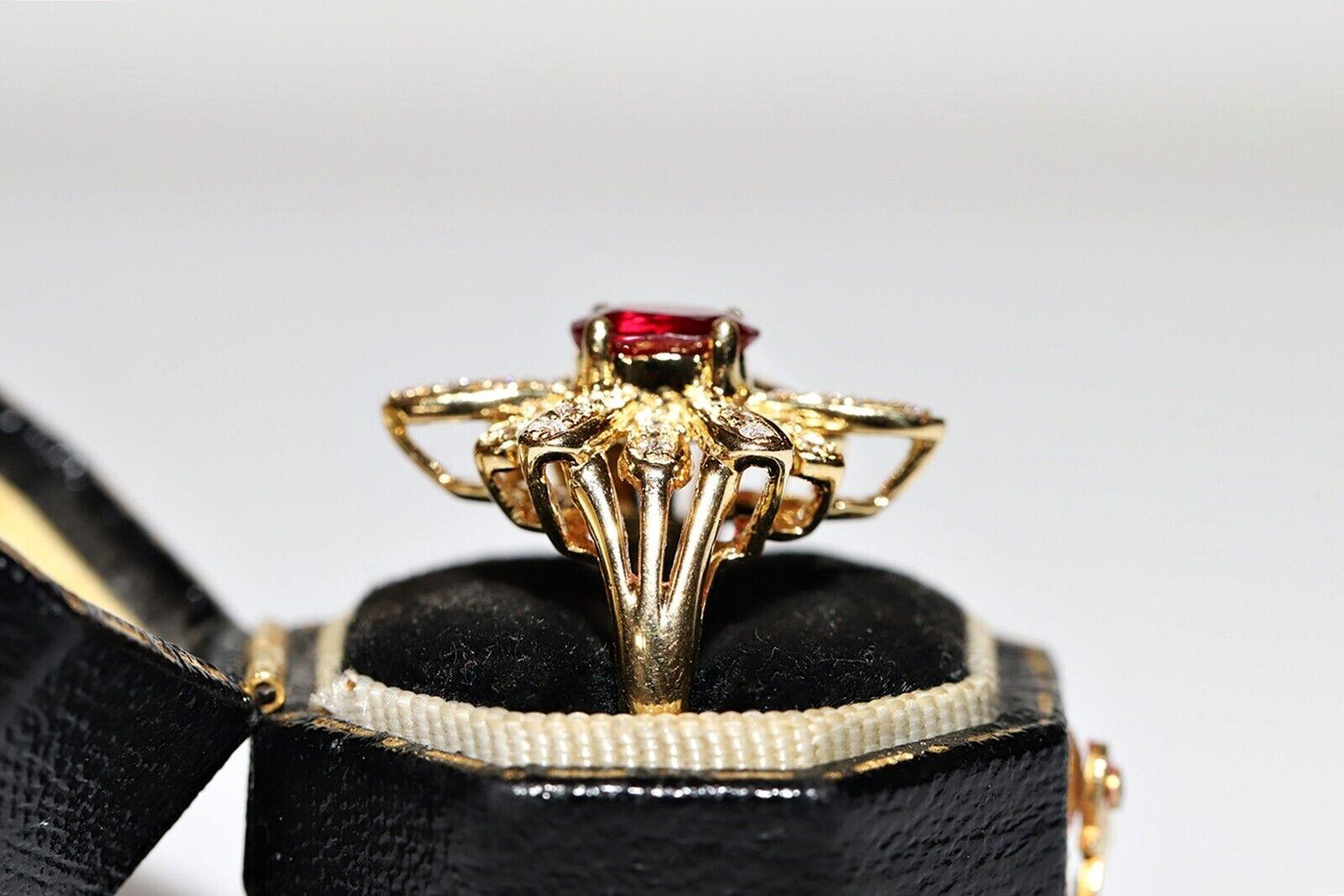 Vintage Navette-Ring, Vintage, um 1980, 18 Karat Gold, natürlicher Diamant und Rubin, dekoriert, Vintage (Brillantschliff) im Angebot
