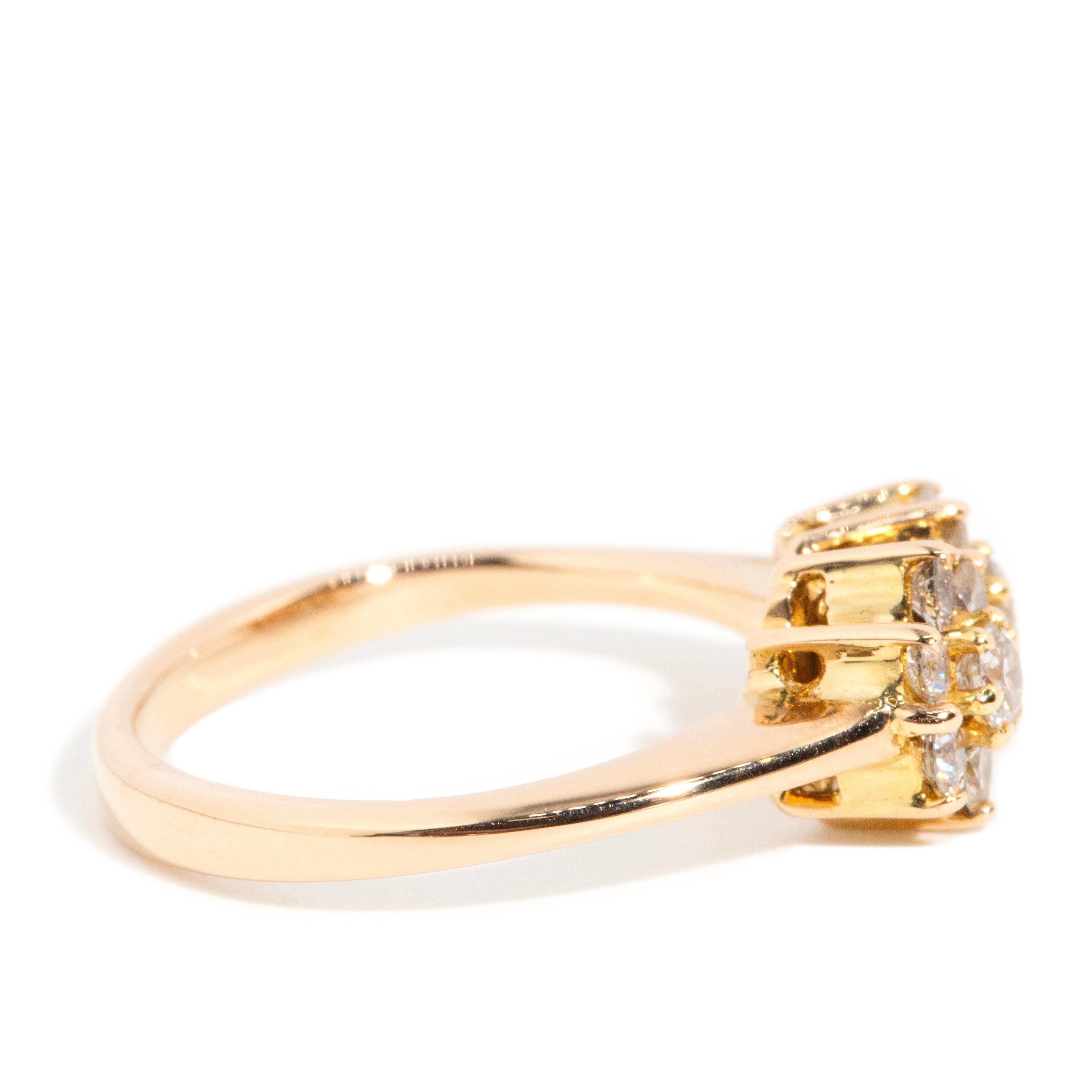 Vintage Circa 1980s 0.50 Carat Twin Cluster Diamond Ring 18 Carat Yellow Gold Pour femmes en vente