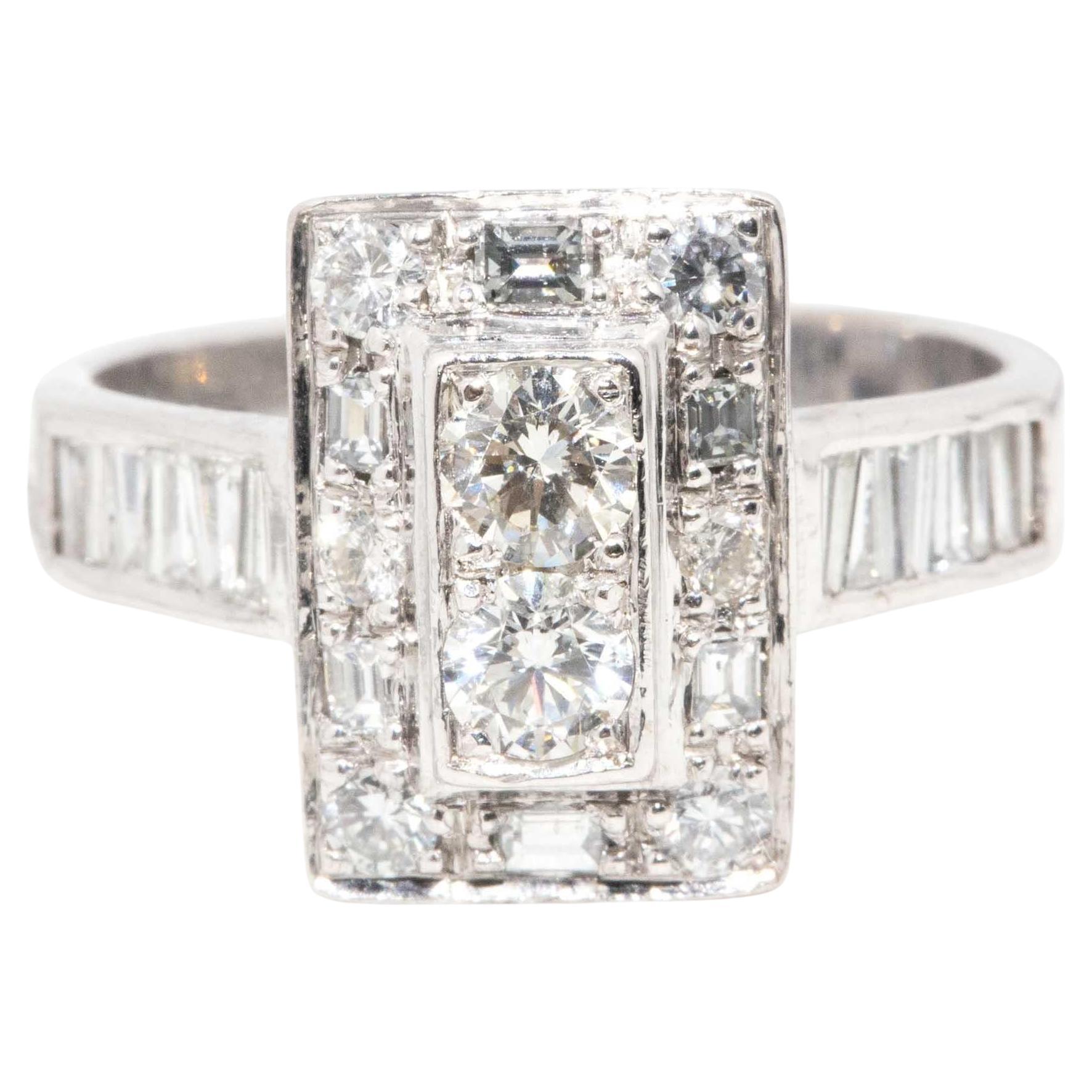 Anillo de diamantes vintage circa años 80 de 0,80 quilates y oro blanco de 18 quilates
