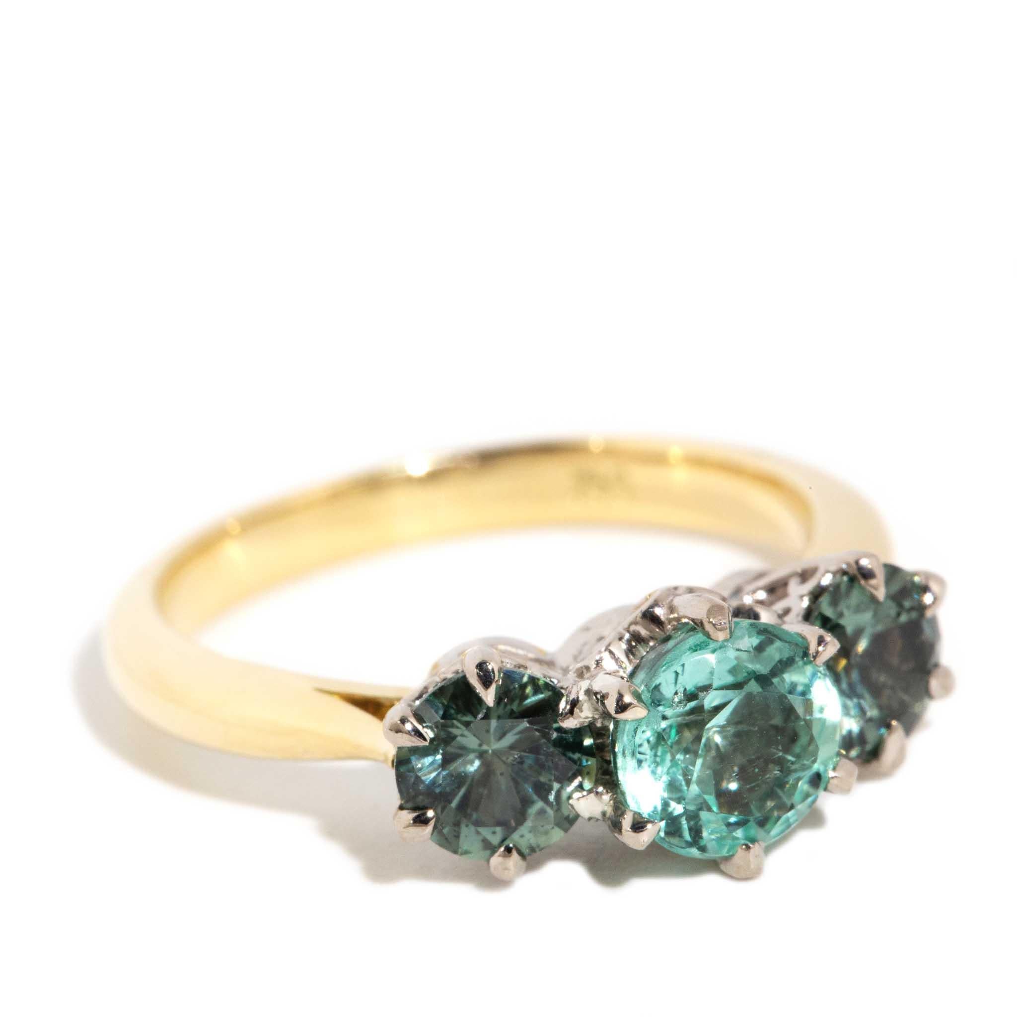 Women's Vintage Circa 1980s 0.95 Carat Emerald & 1.07 Carat Sapphire Ring 18 Carat Gold