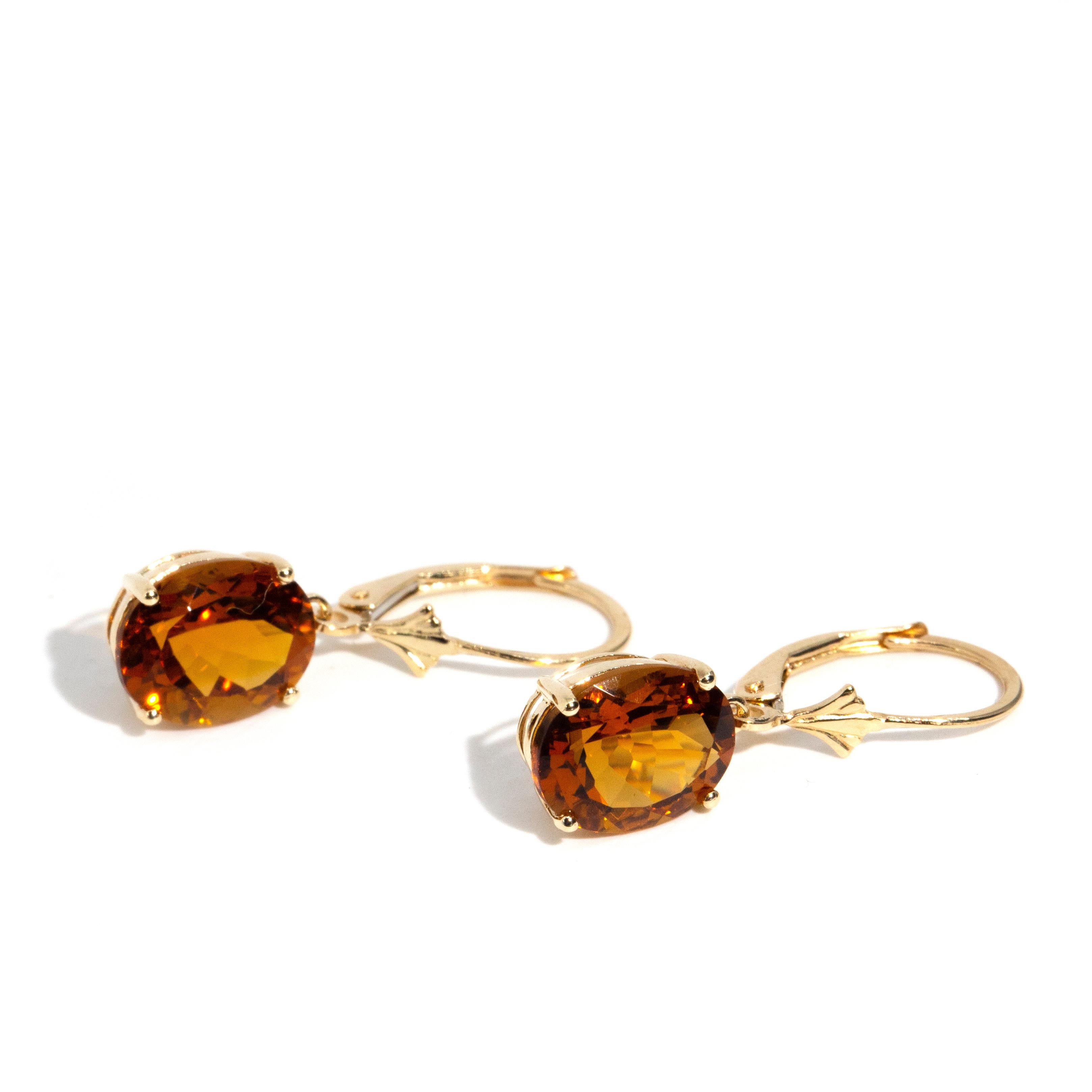 Women's Vintage circa 1980s 14 Carat Yellow Gold Deep Orange Citrine Drop Hook Earrings