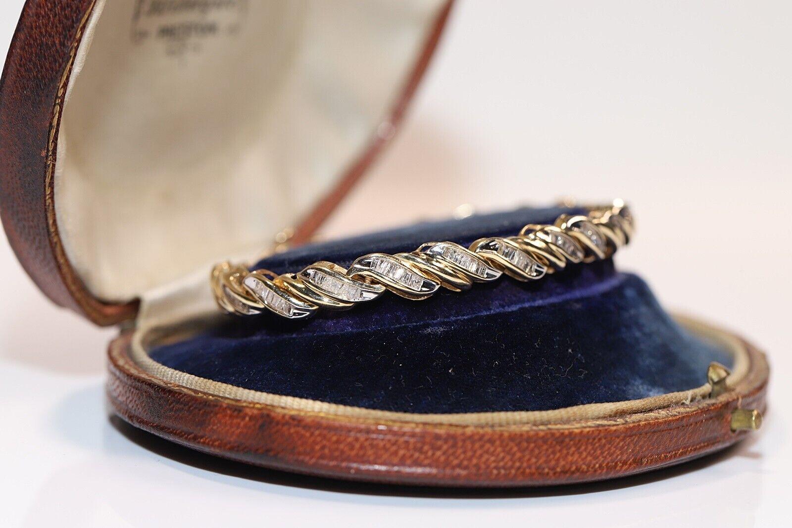 Vintage Circa 1980er Jahre 14k Gold Natürliches Baguette-Schliff Diamant Dekoriertes Armband (Retro) im Angebot